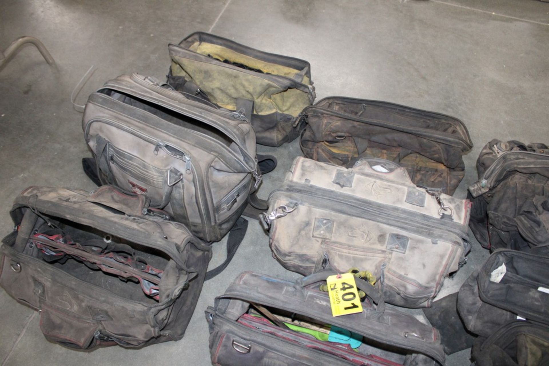 LARGE QUANTITY OF TOOL BAGS - Image 2 of 2