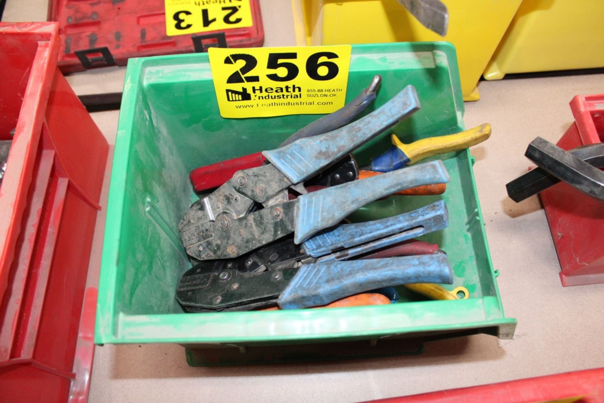 ASSORTED CRIMPERS IN BOX