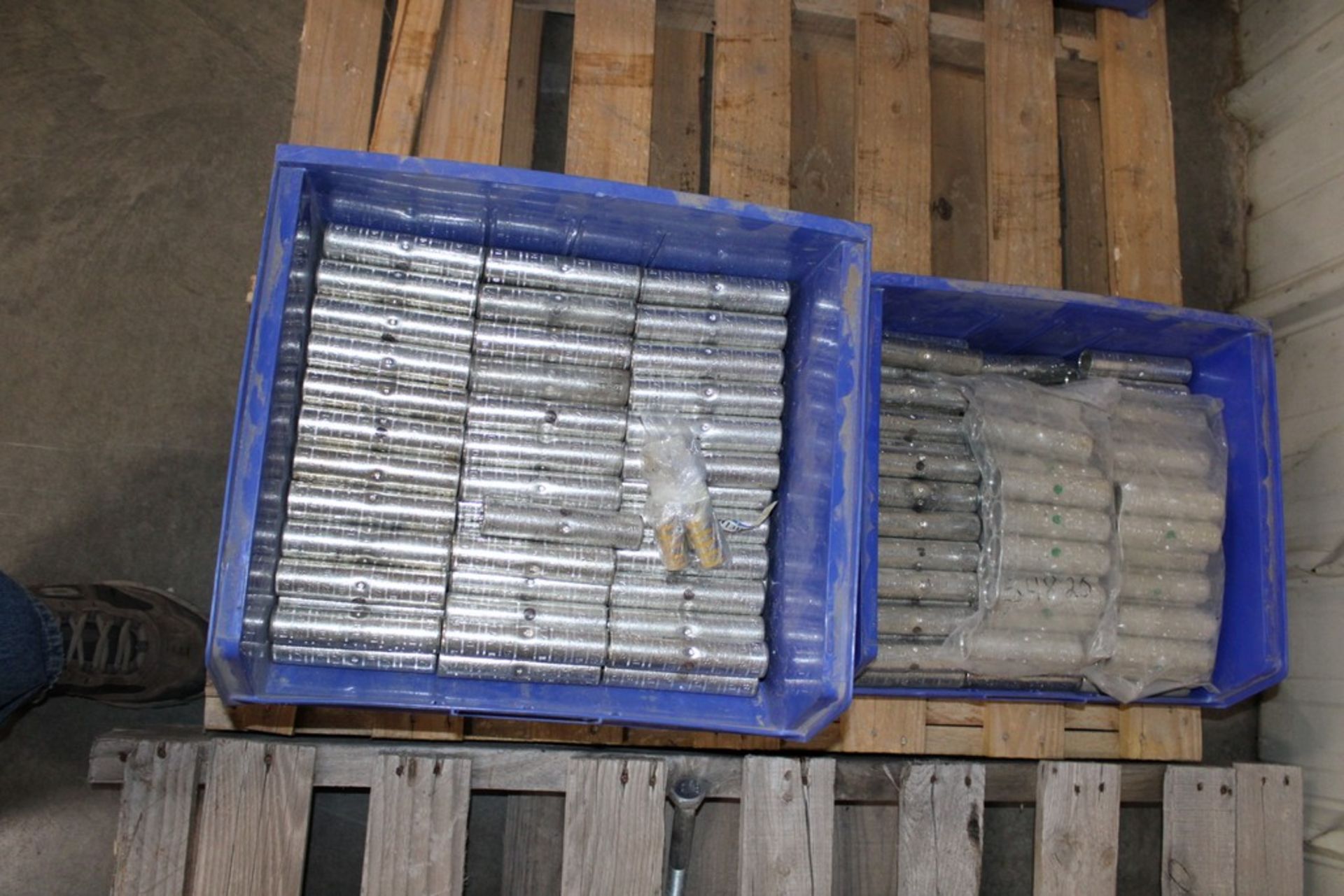 ASSORTED ELECTRICAL LUGS ON PALLET - Image 3 of 3