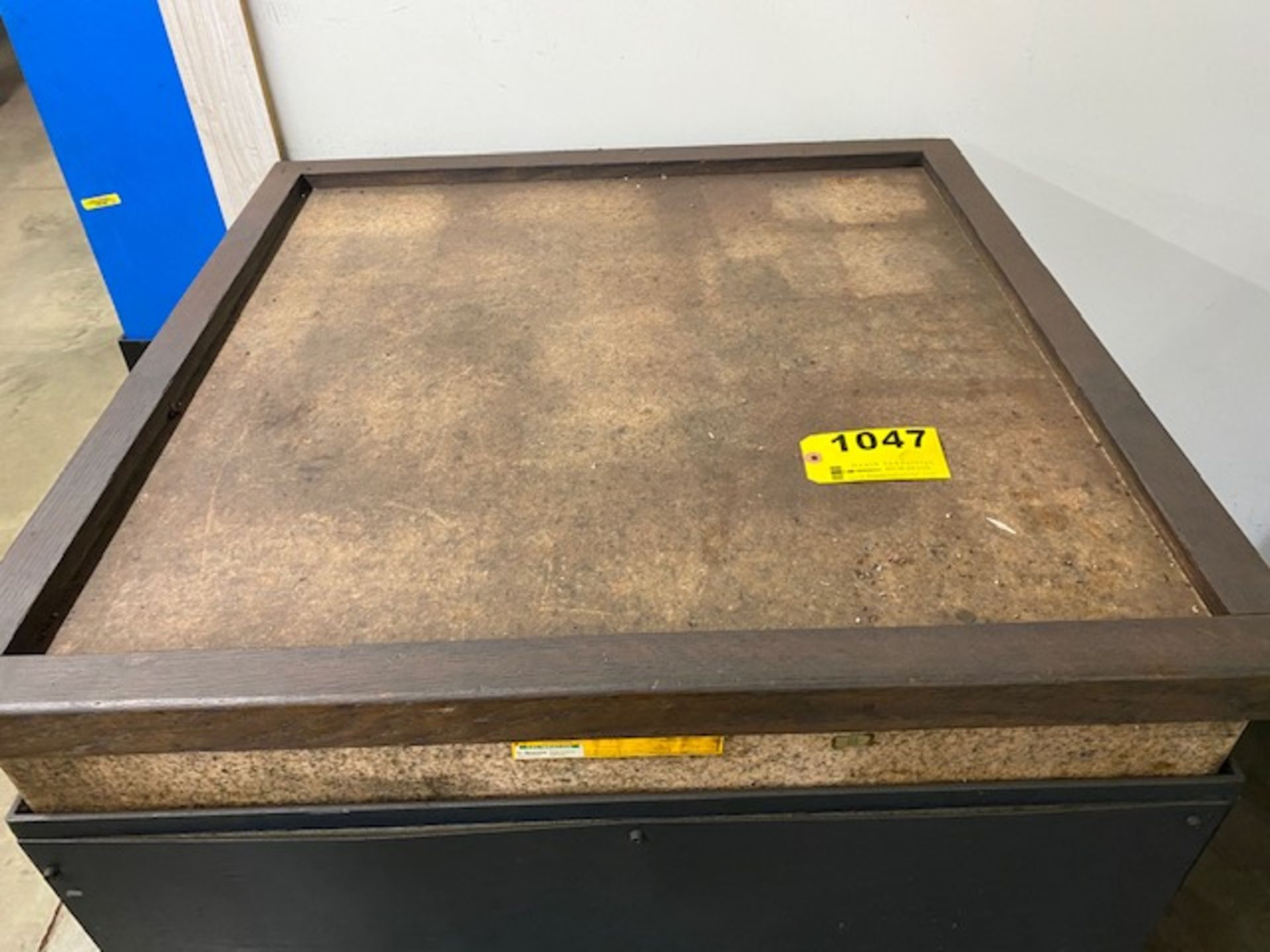 36" X 36" GRANITE SURFACE PLATE WITH STEEL STAND AND COVER - Image 2 of 3