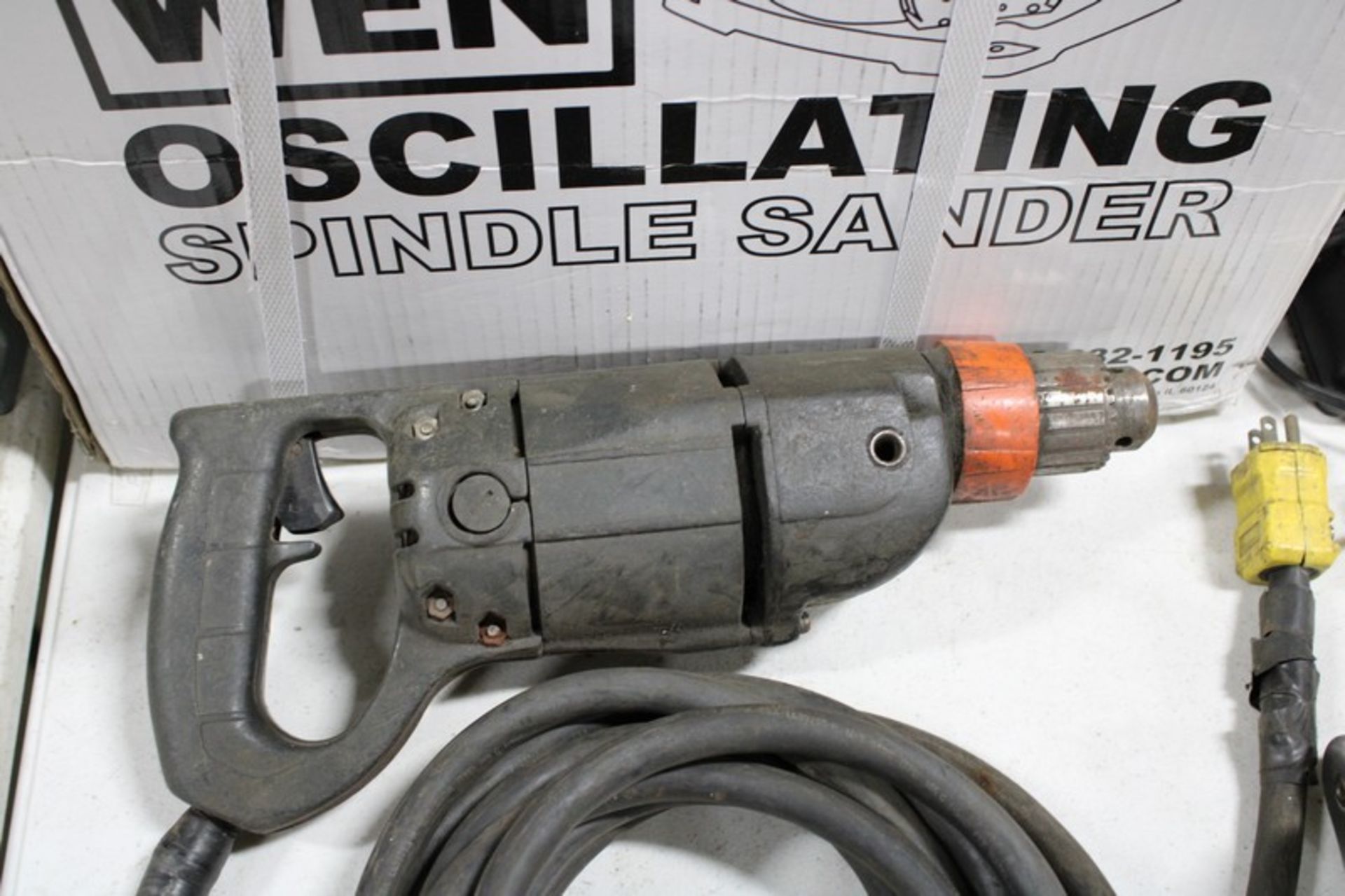 1/2" HEAVY DUTY ELECTRIC DRILL - Image 2 of 2