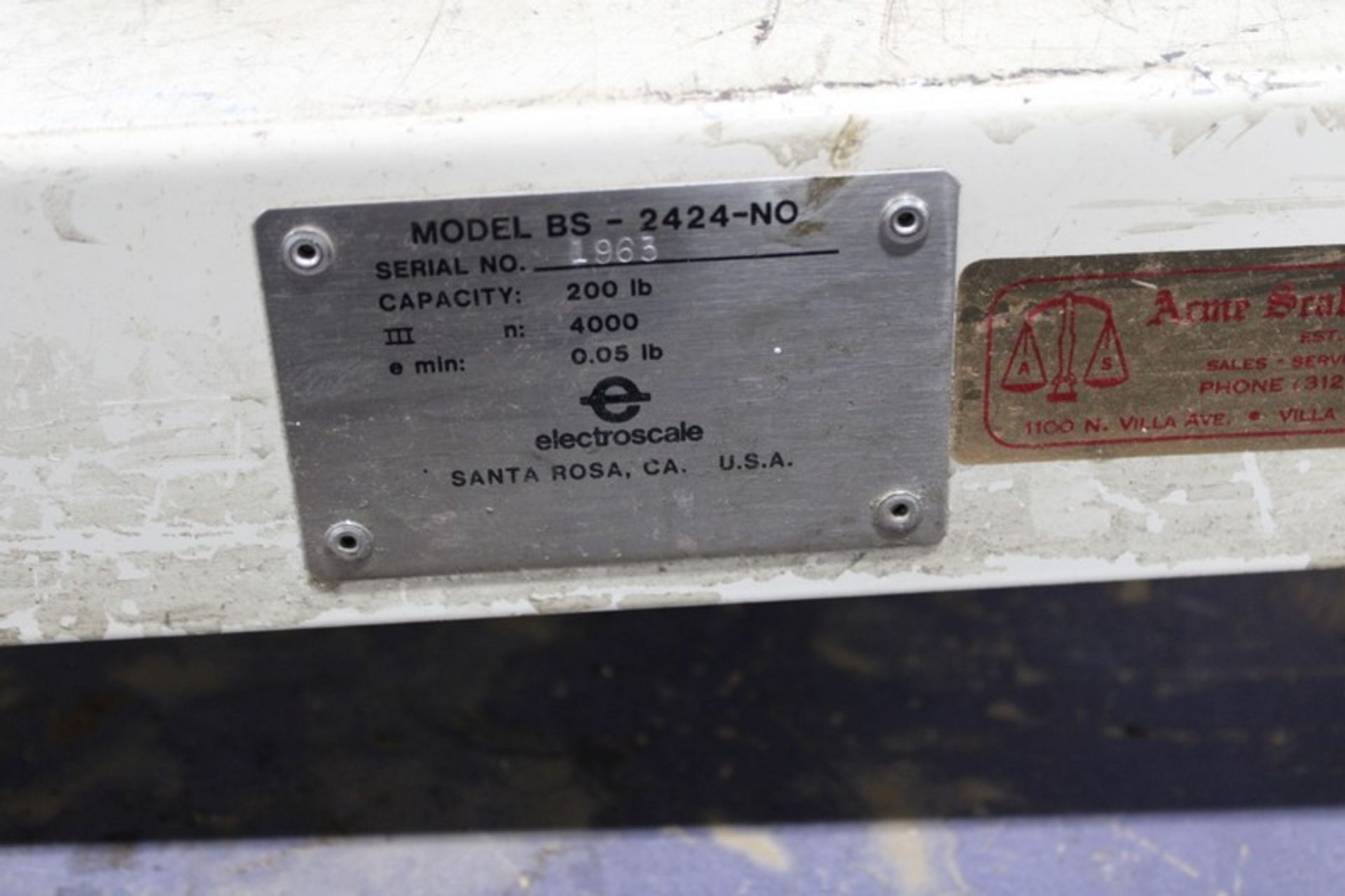 ELECTROSCALE MODEL BS-24224 200 LB PLATFORM SCALE WITH READOUT - Image 2 of 3