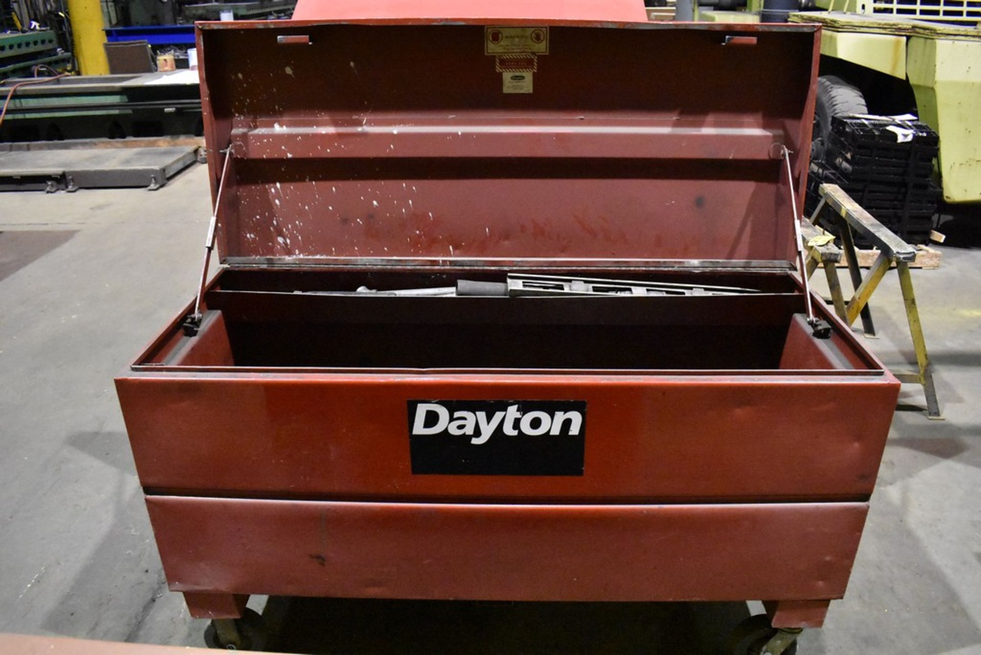 DAYTON PORTABLE JOB BOX 60" X 24" X 36" - Image 2 of 3