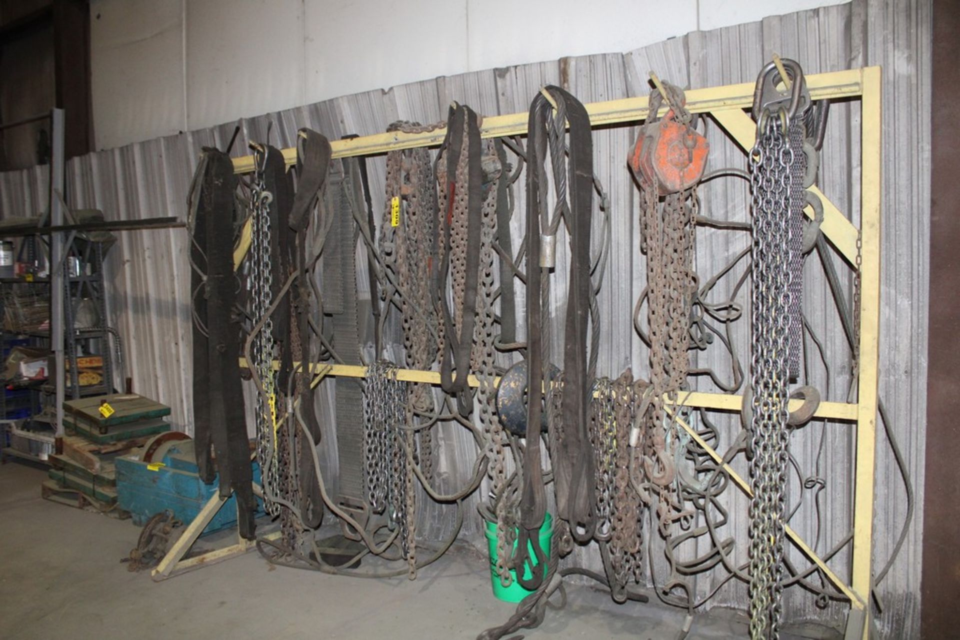 CHAINS & SLINGS WITH 10' STEEL RACK