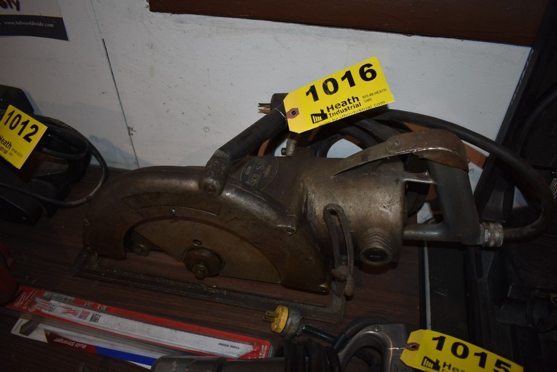 SKIL SAW MODEL 127 WORM DRIVE SAW