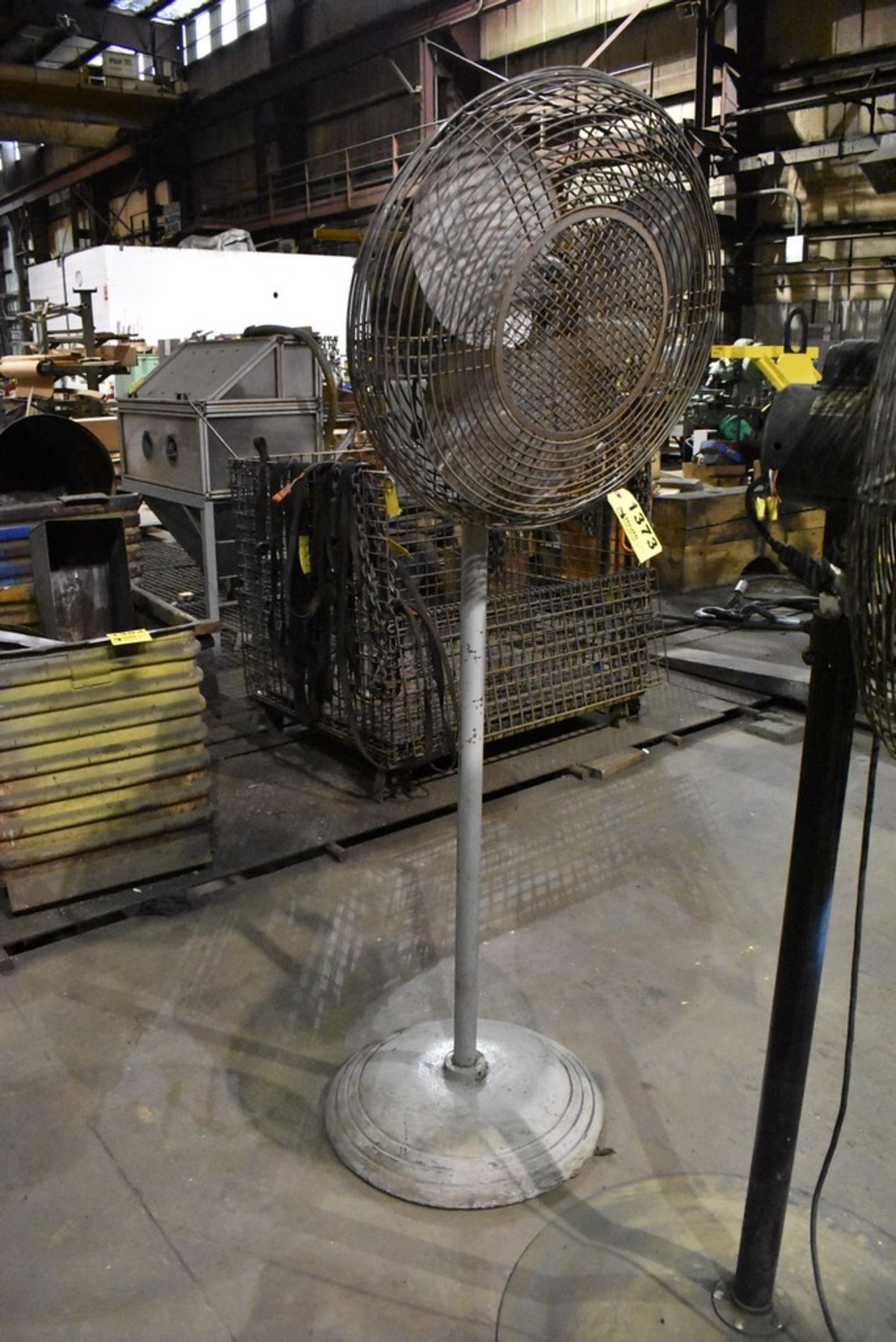 24" PEDESTAL FAN