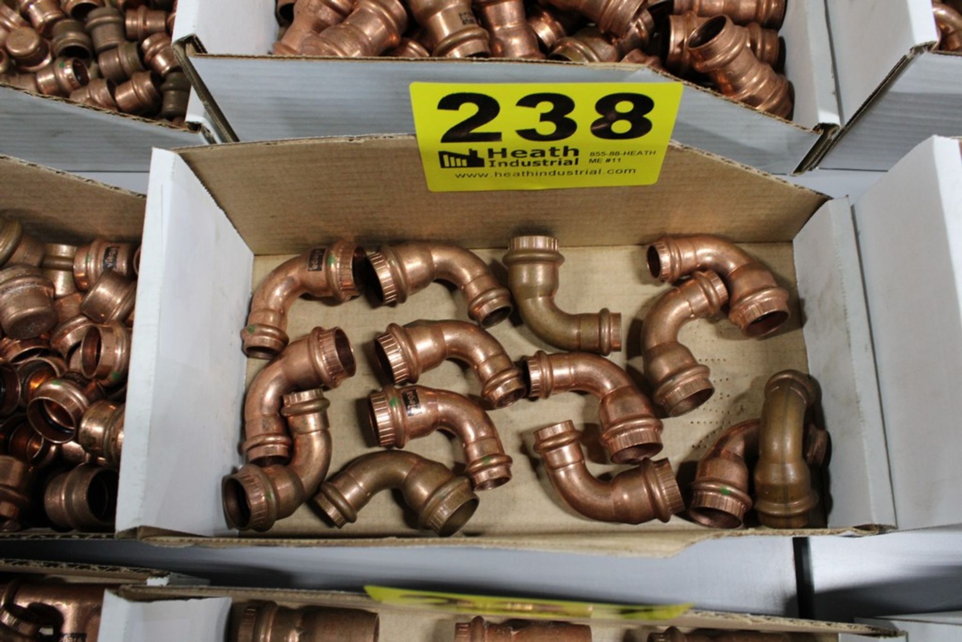 ASSORTED VIEGA COPPER PIPE FITTINGS IN BOX