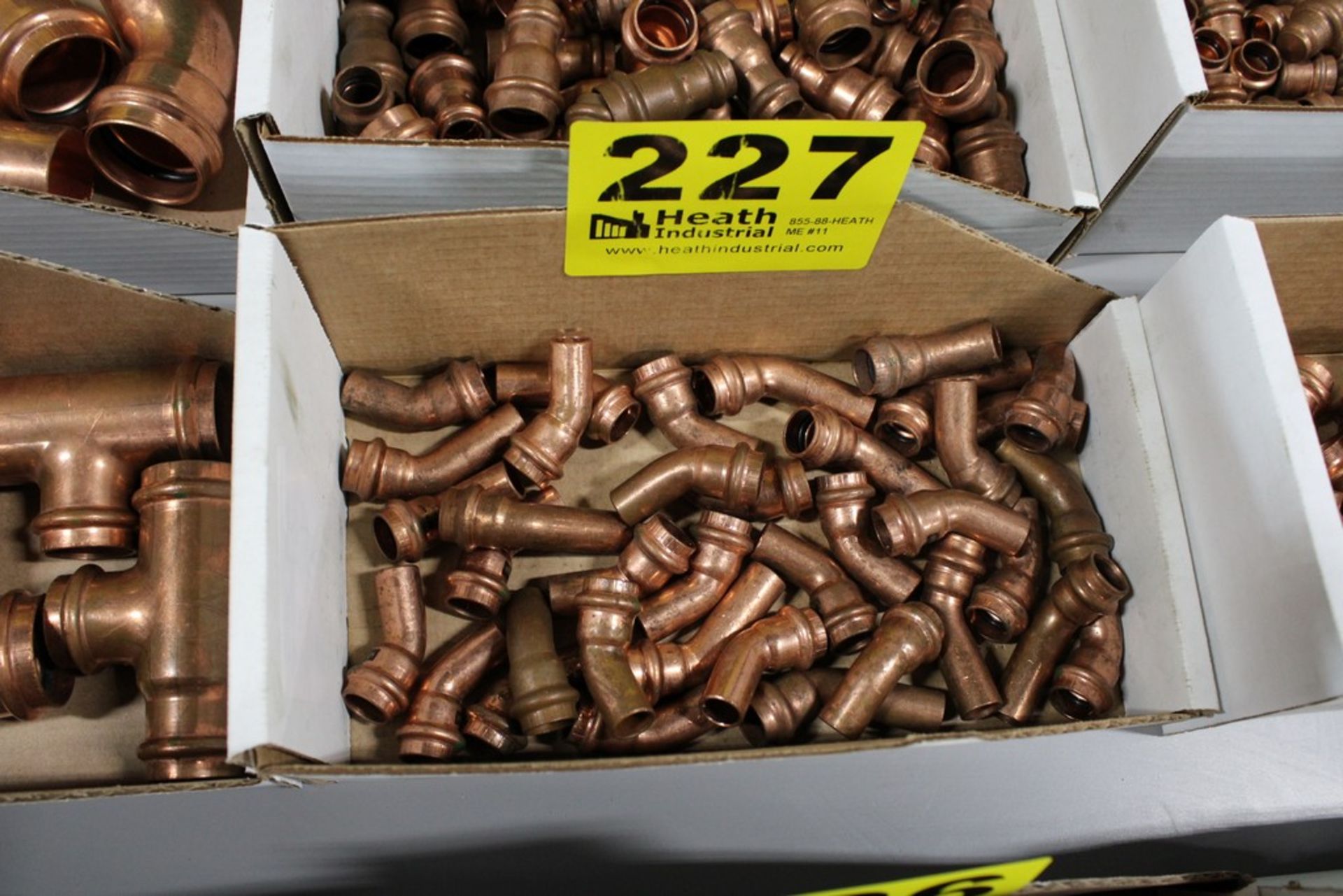 ASSORTED VIEGA COPPER PIPE FITTINGS IN BOX