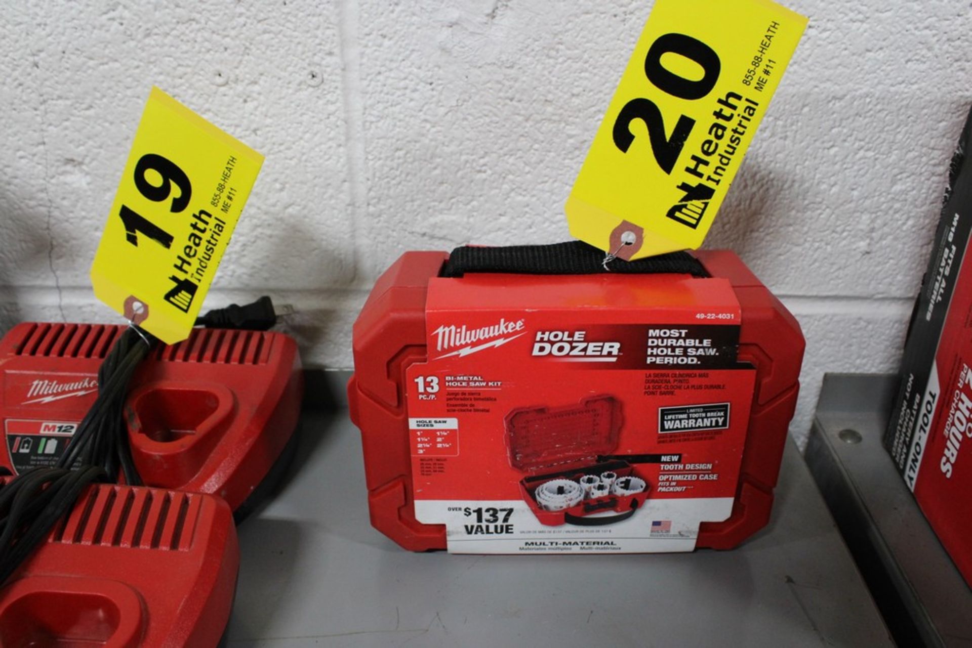 MILWAUKEE CAT NO. 49-22-4031 HOLE DOZER HOLE SAW SET, NEW IN BOX