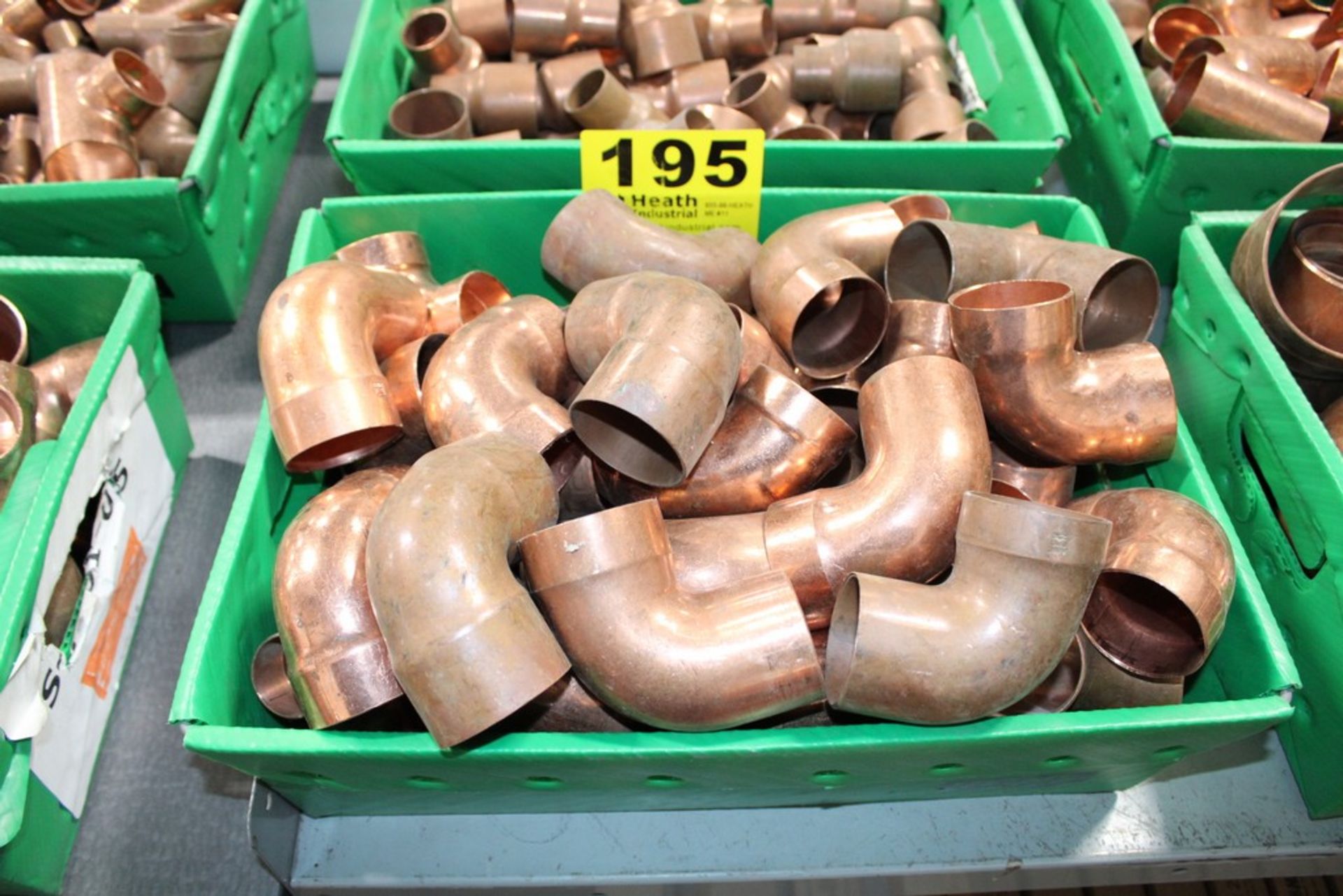 ASSORTED LARGE COPPER PIPE FITTINGS IN BOX