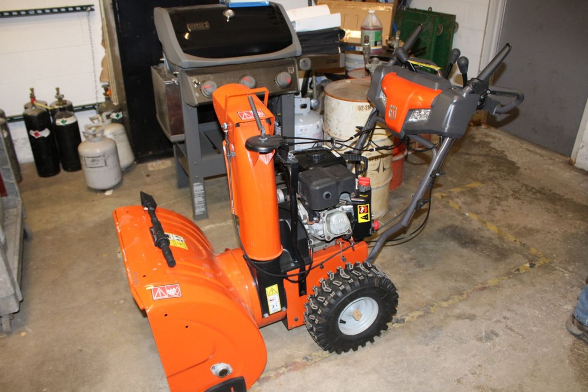 HUSQUVARNA MODEL ST224 TWO STAGE GAS POWERED SNOW BLOWER