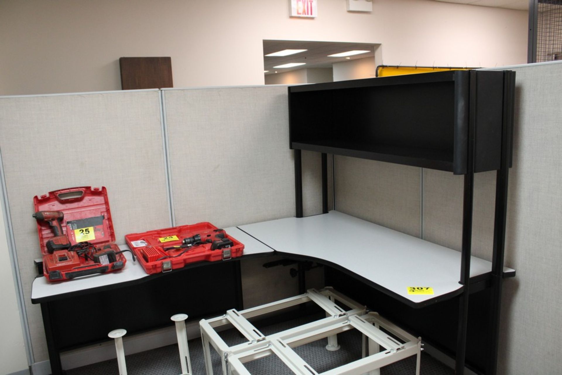 L-SHAPED OFFICE CUBICLE, 78" X 60"