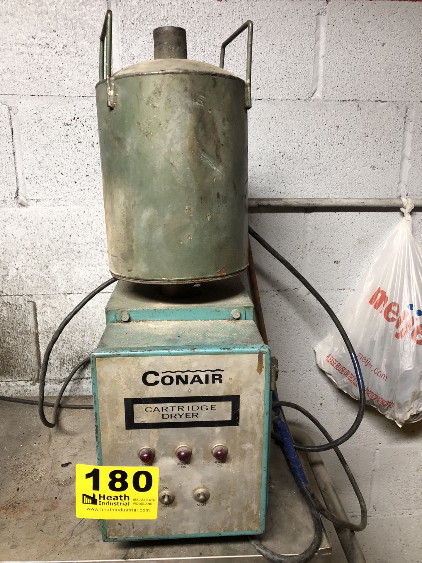 CONAIR MODEL 181-045 CARTRIDGE DRYER W/CARTRIDGES