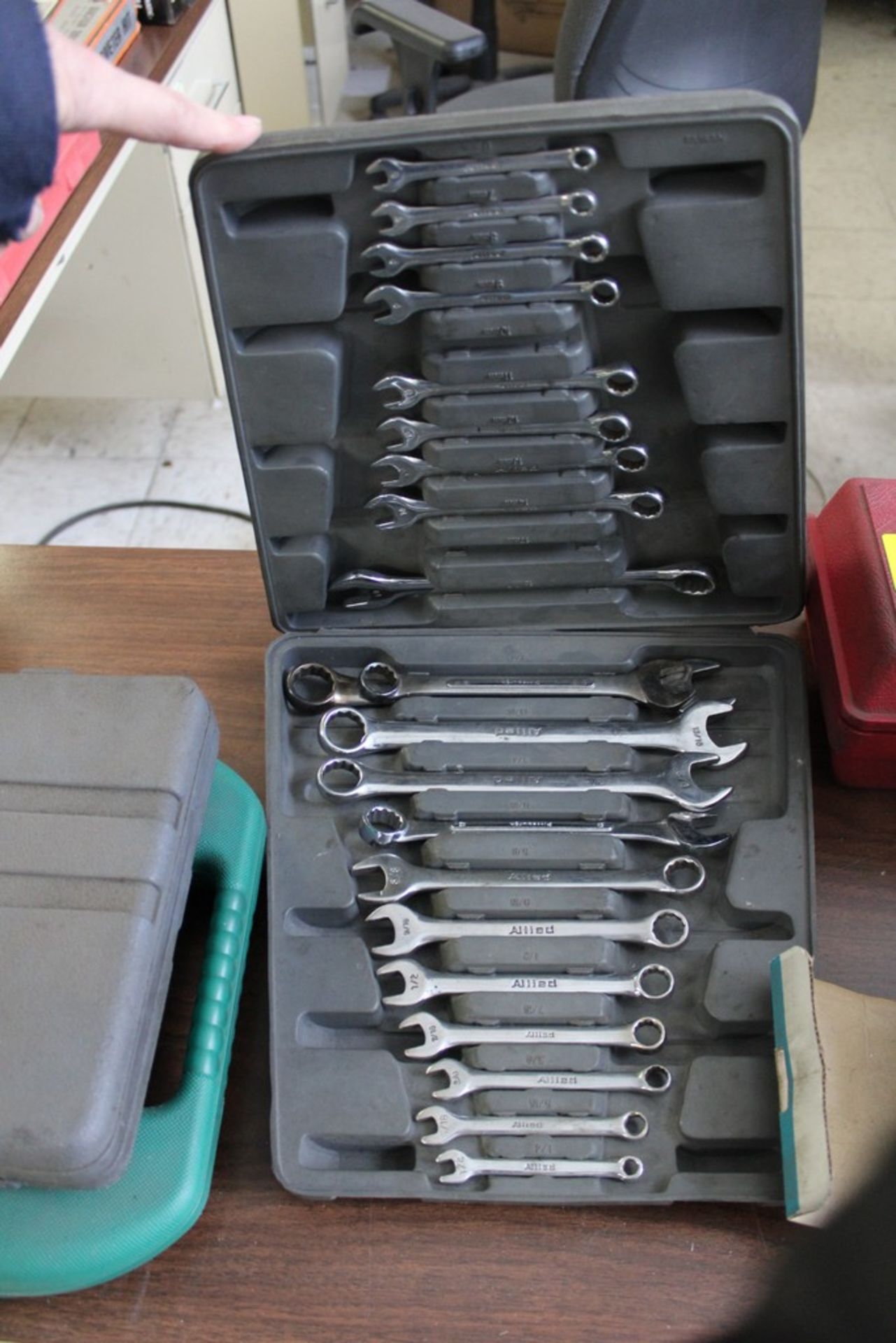 ALLIED 1/4" - 7/8", 6MM - 19MM BOX WRENCH SET