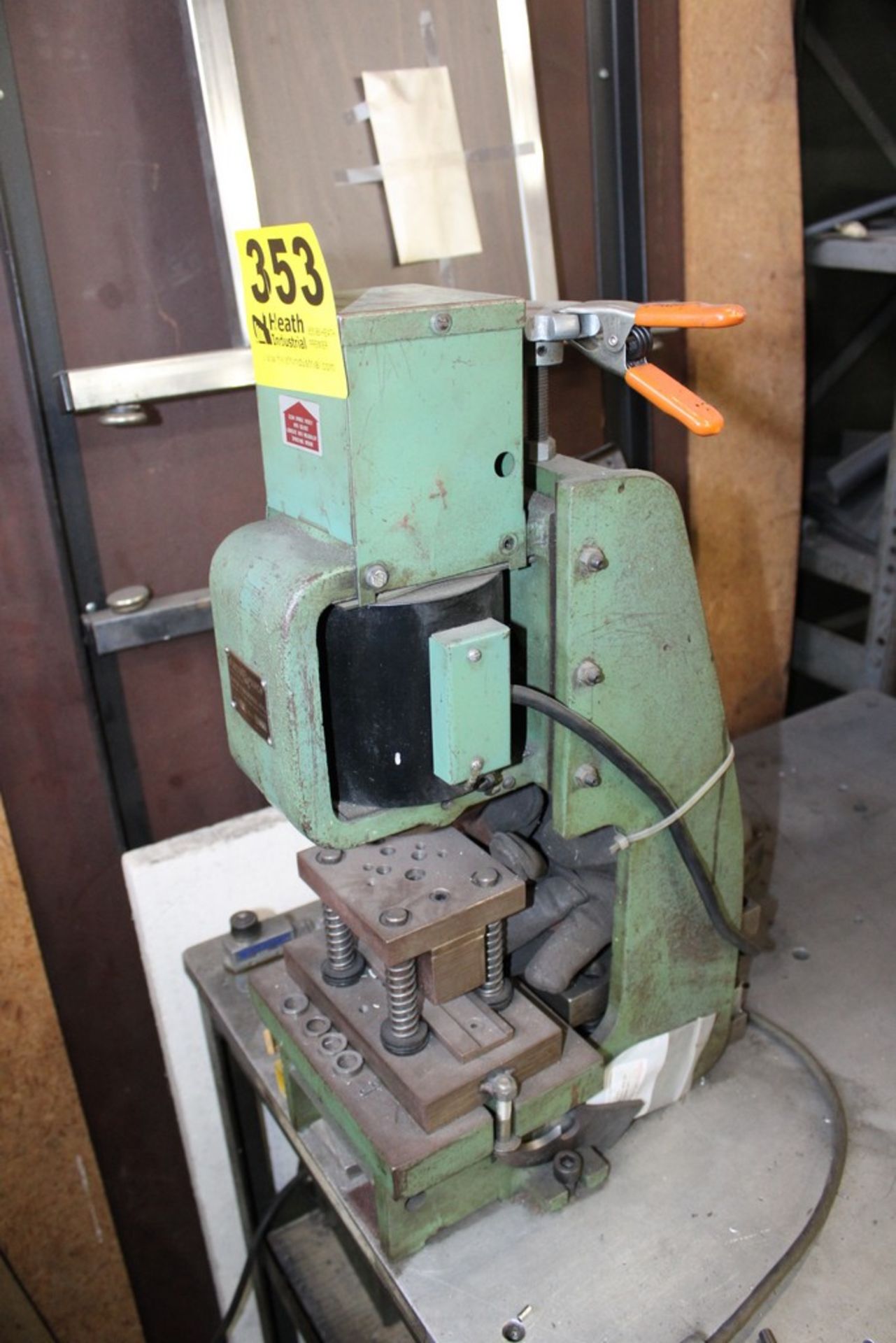 BLACK & WEBSTER ELECTROPUNCH MODEL C ELECTRIC IMPACT HAMMER, DUAL PALM BUTTON CONTROLS - Image 2 of 2