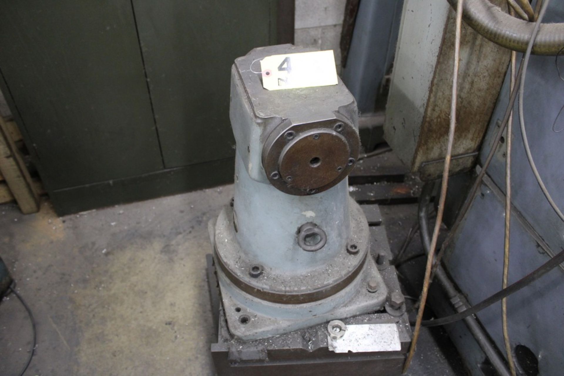 RIGHT ANGLE MILLING ATTACHMENT