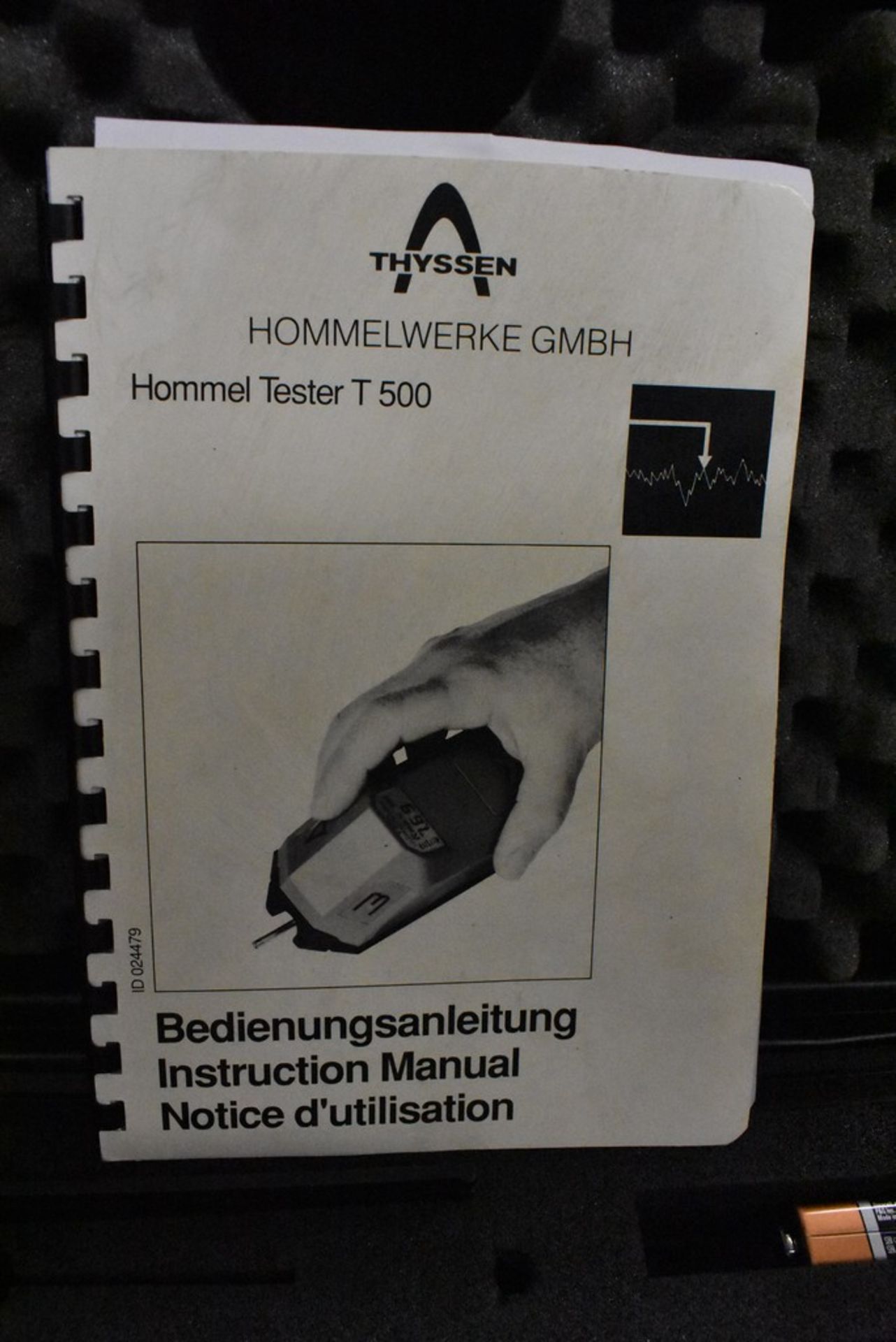 THYSSEN NO. T500 HOMMEL TESTER PORTABLE SURFACE ROUGHNESS GAGE IN CASE WITH ACCESSORIES - Image 2 of 3