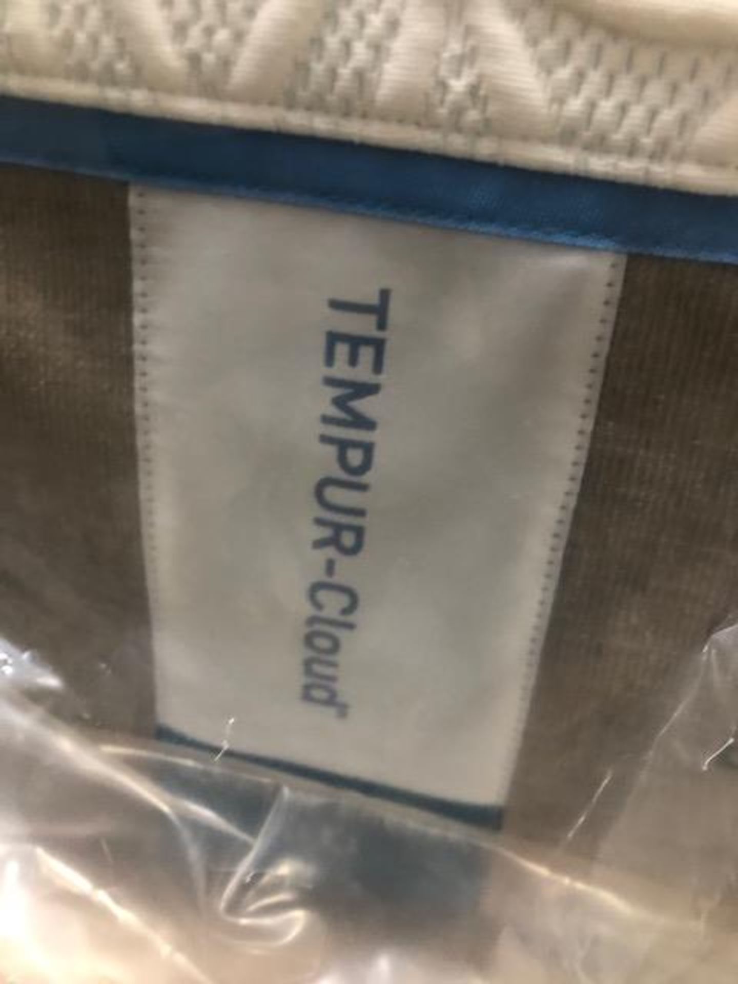 TEMPUR-PEDIC TWIN XL MATTRESS WITH FOUNDATION - Image 2 of 4