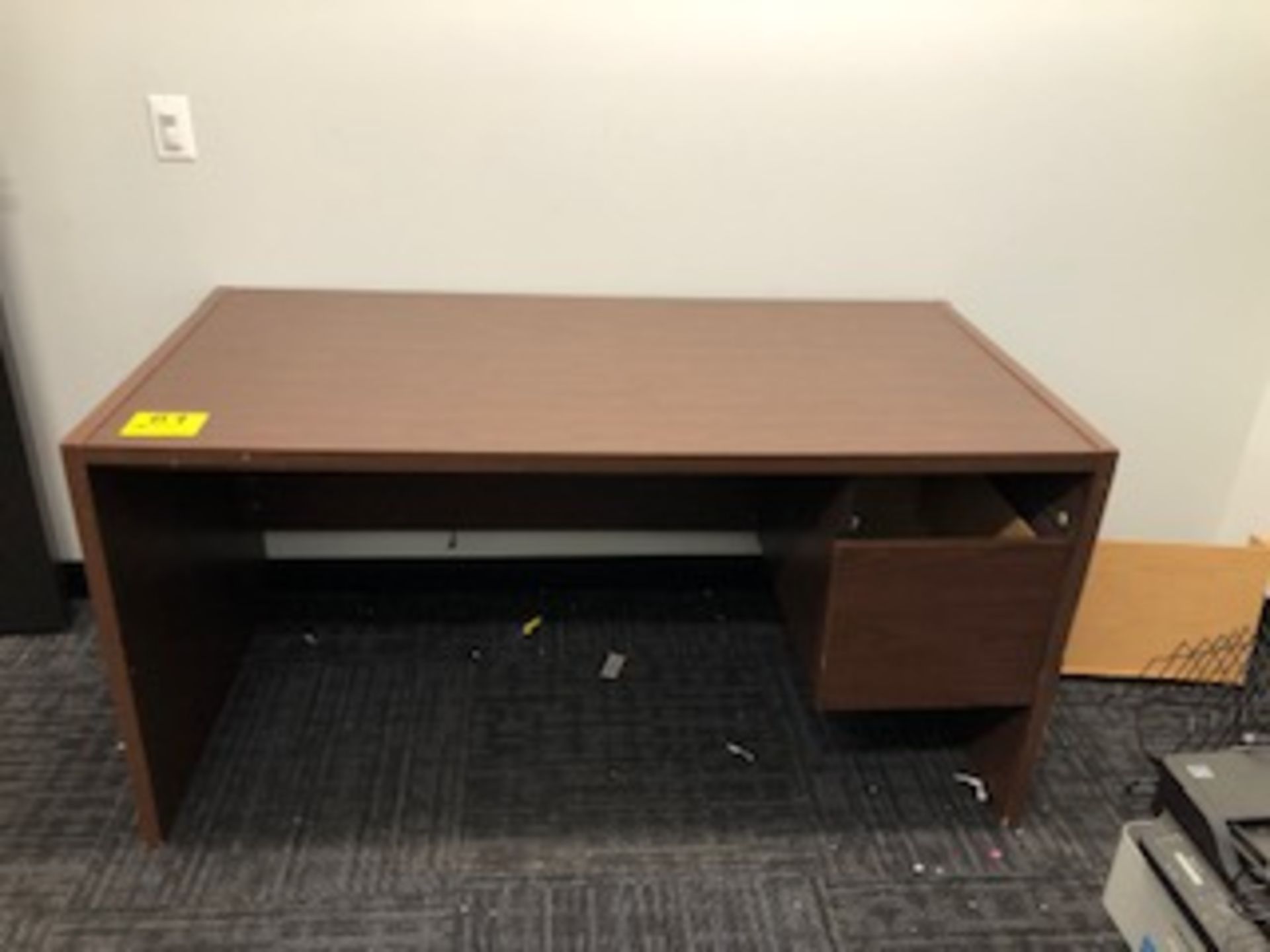 SINGLE PEDESTAL DESK 60" X 30"