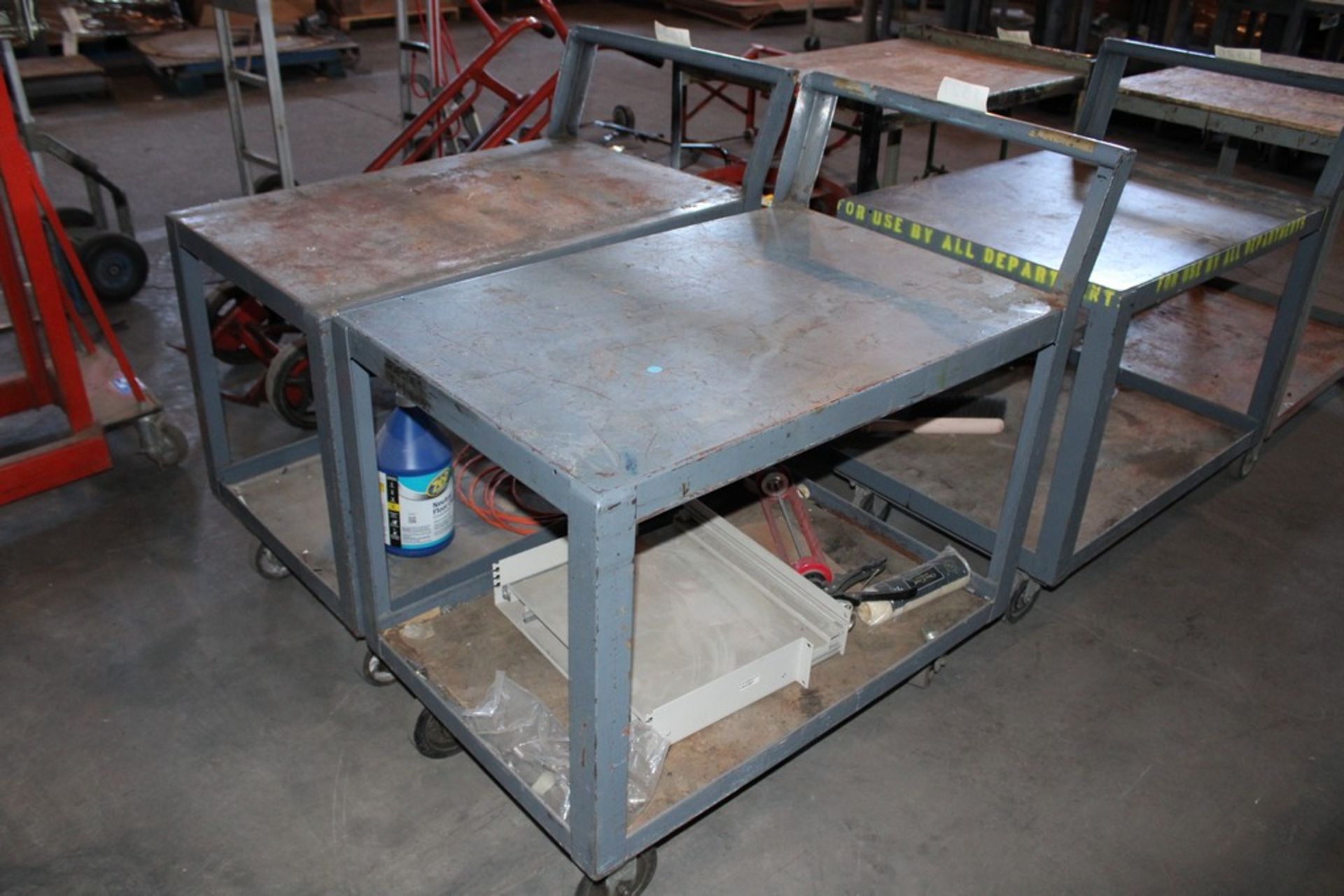 PORTABLE STEEL SHOP CART 24" X 36" X 31"