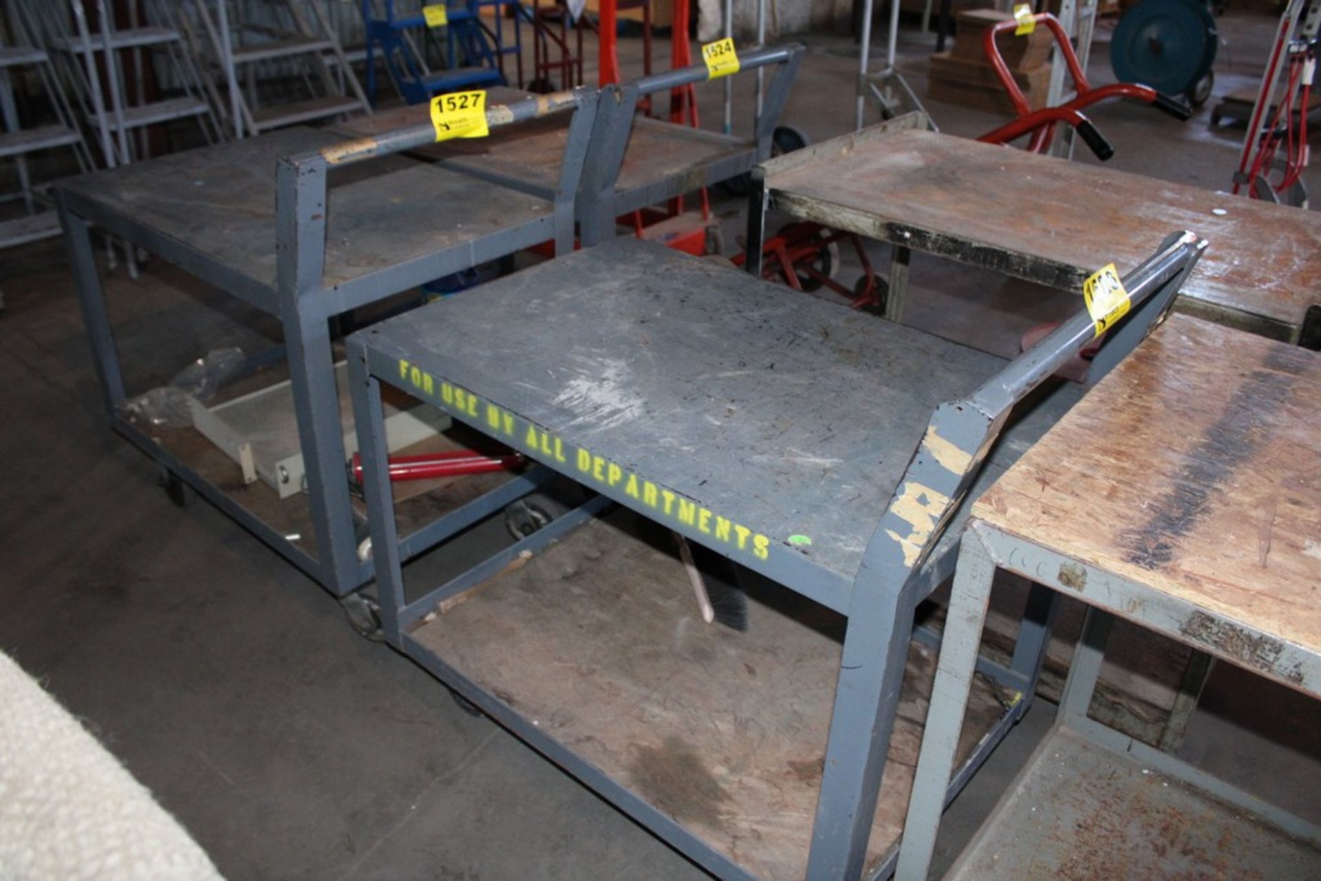 PORTABLE STEEL SHOP CART 24" X 36" X 31"