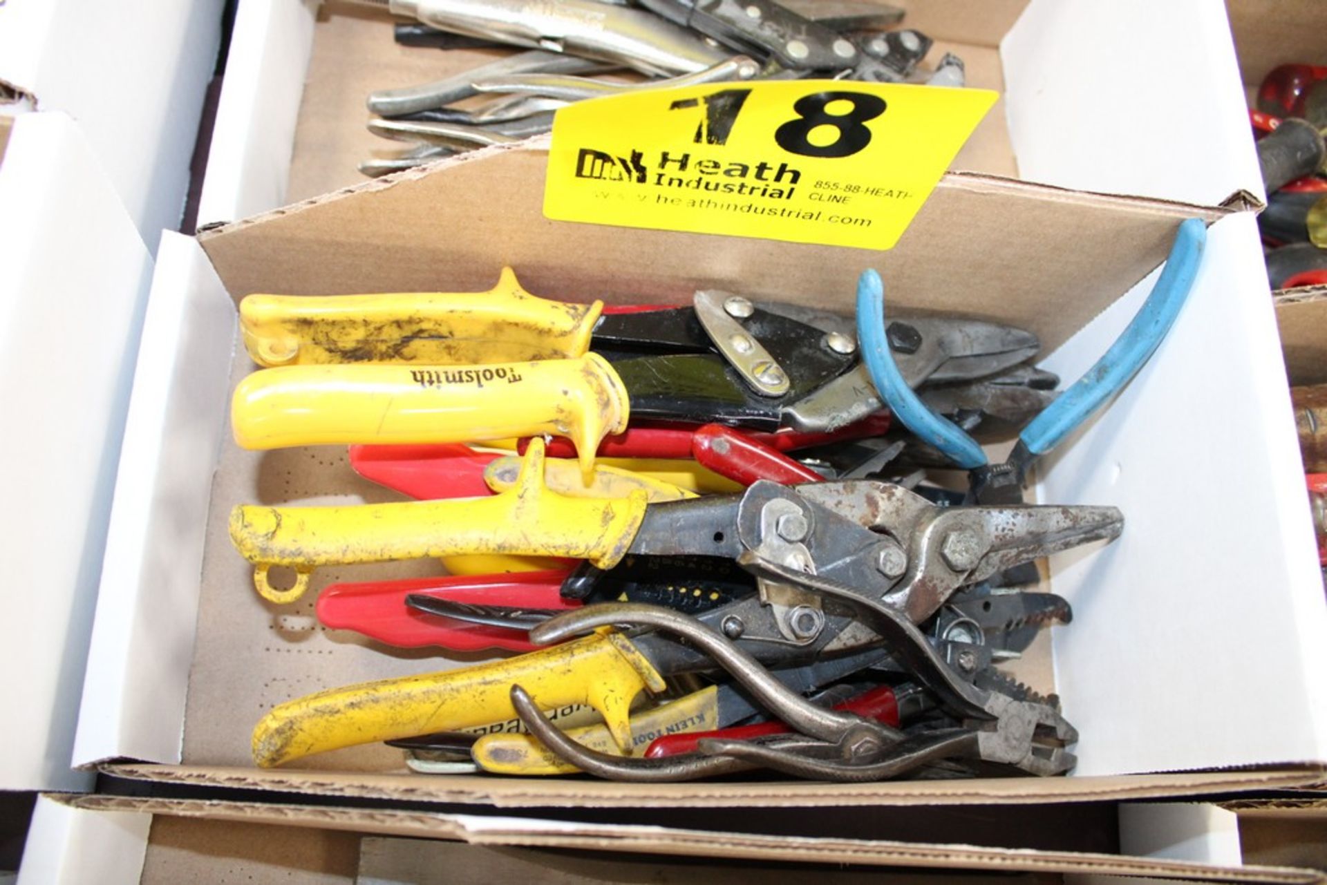 ASSORTED METAL CUTTERS IN BOX