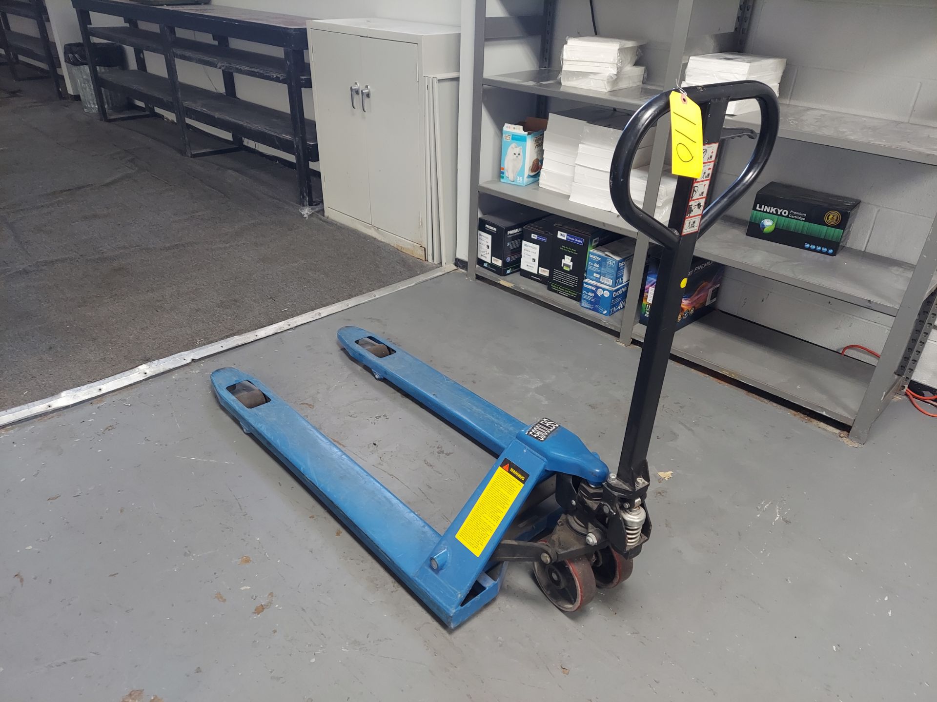 PALLET JACK 5,500LB. CAP.