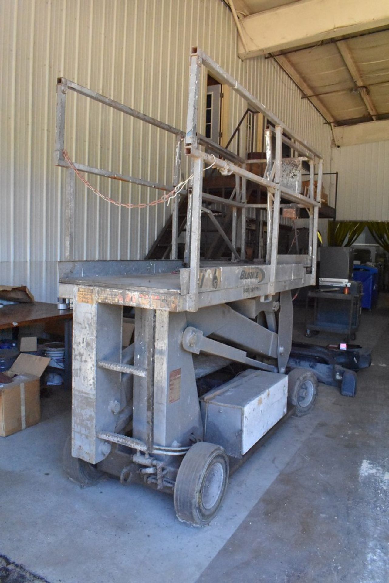 BURKE ELECTRIC SCISSOR LIFT, NEEDS BATTERIES - Image 2 of 3