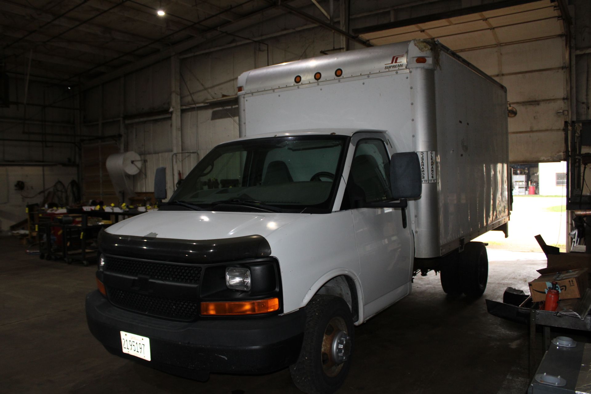2008 CHEVROLET EXPRESS 3500 BOX TRUCK VIN 1GBHG31CX81153231, AUTOMATIC, TOMMY GATE LIFT GATE, 179953 - Image 7 of 12