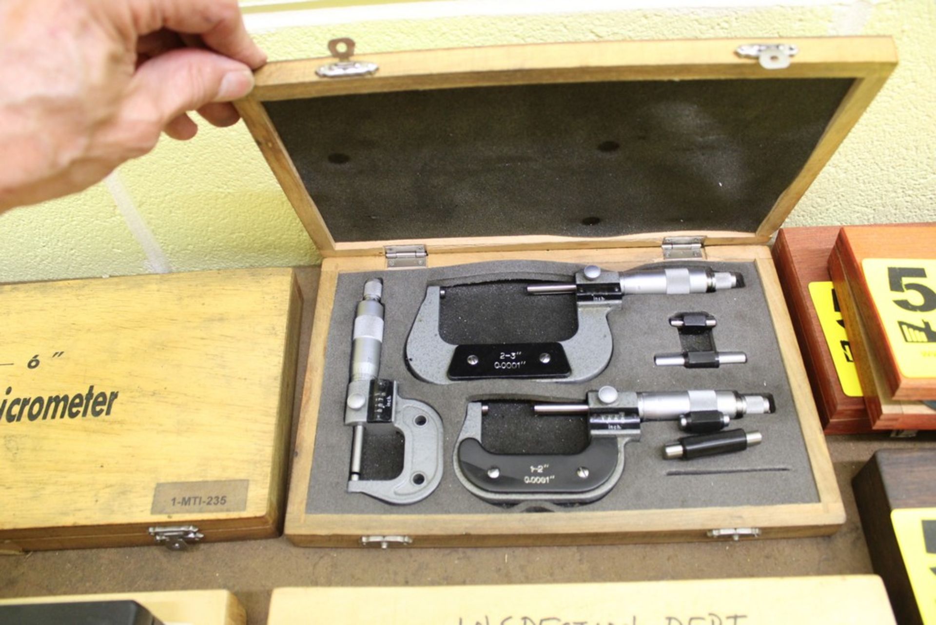 3 PIECE DIGIT MICROMETER KIT 0-1" , 1-2" , 2-3" WITH STANDARDS