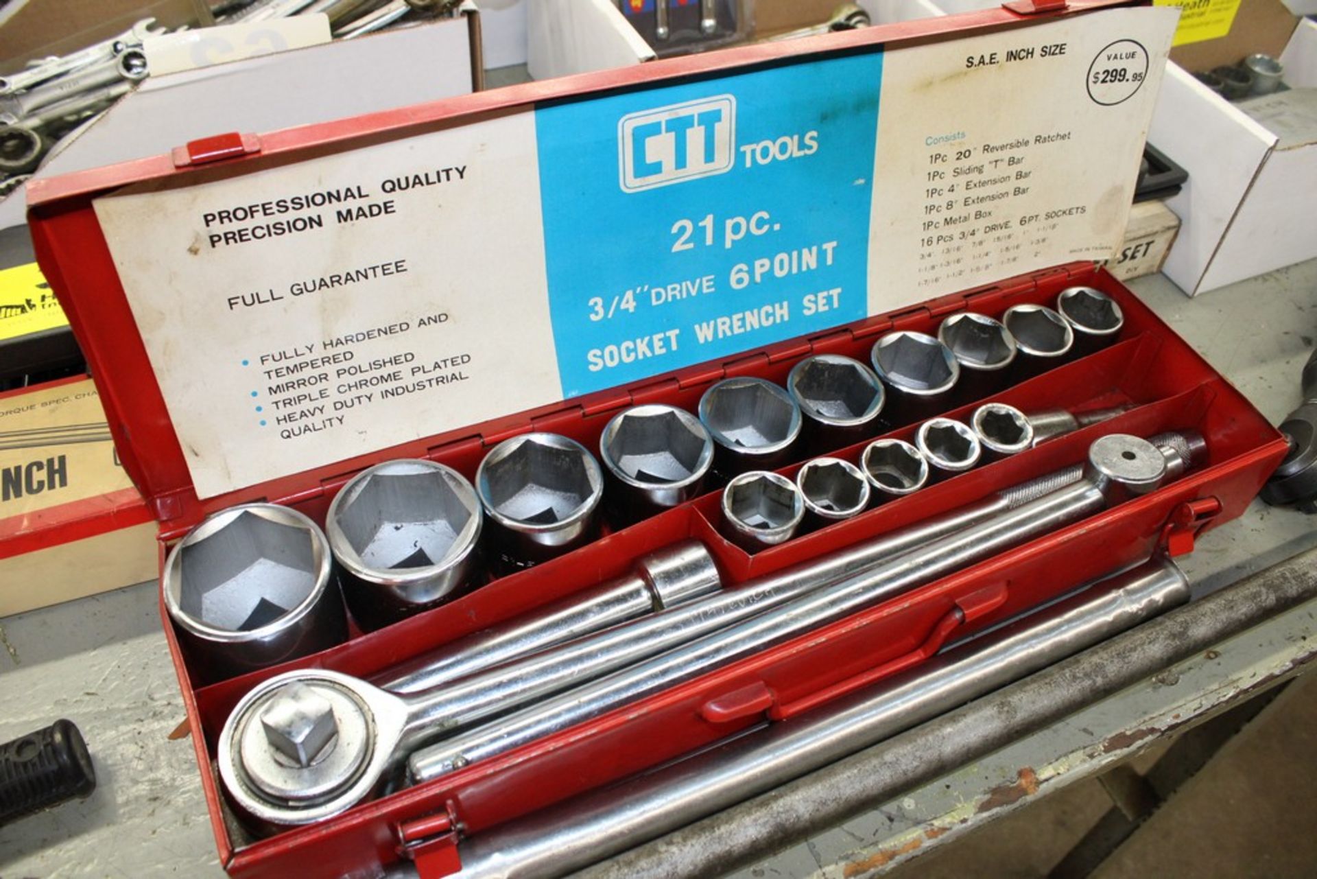 CTT 3/4" DRIVE SOCKET SET WITH 6-POINT SOCKETS, RATCHETS, BREAKER BAR & (2) EXTENSIONS