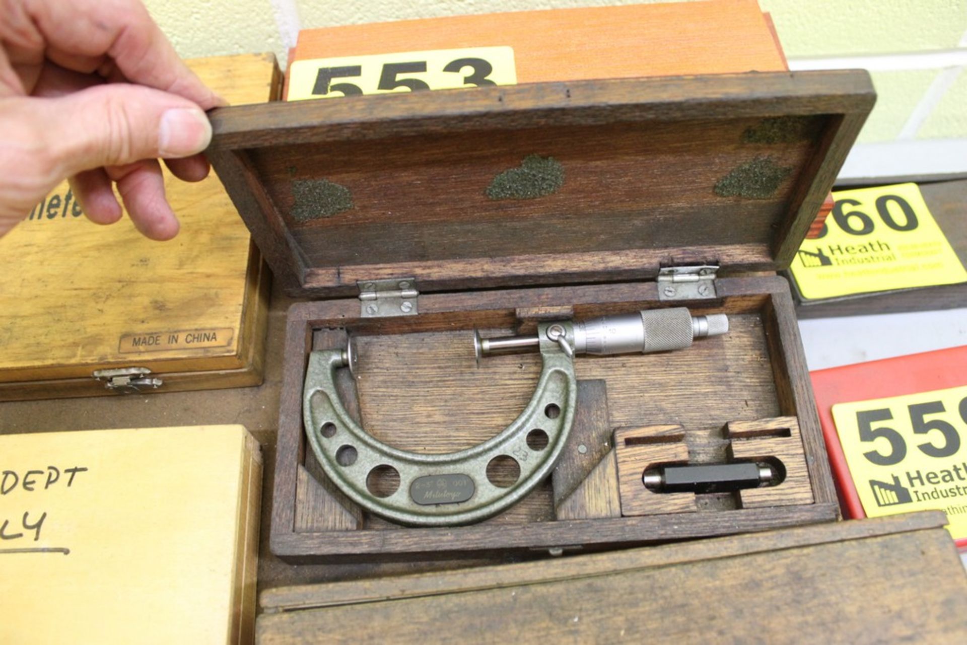 MITUTOYO NO. 123-127 2-3" MICROMETER