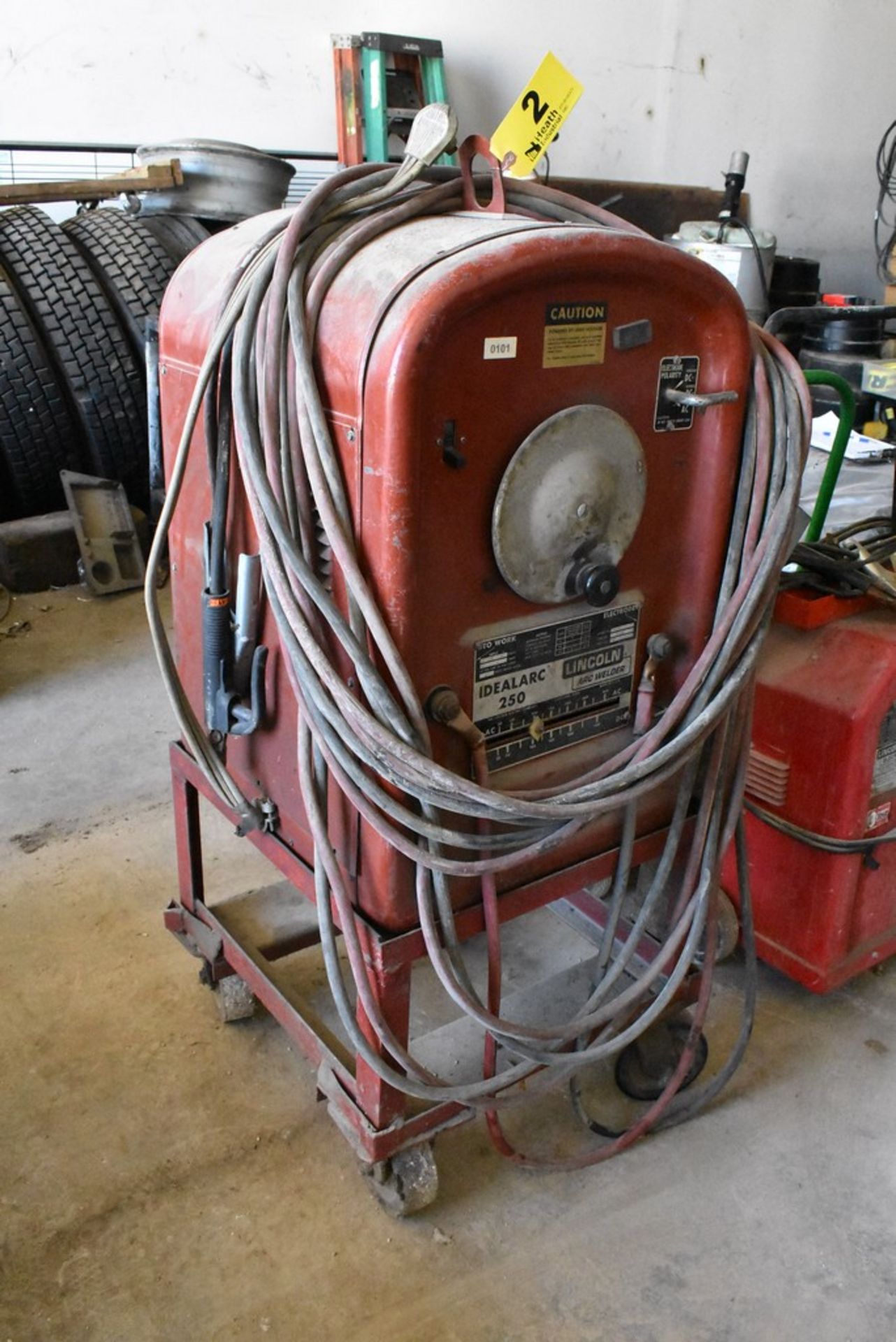 LINCOLN IDEALARC 250 WELDER S/N AC-42563 - Image 2 of 3