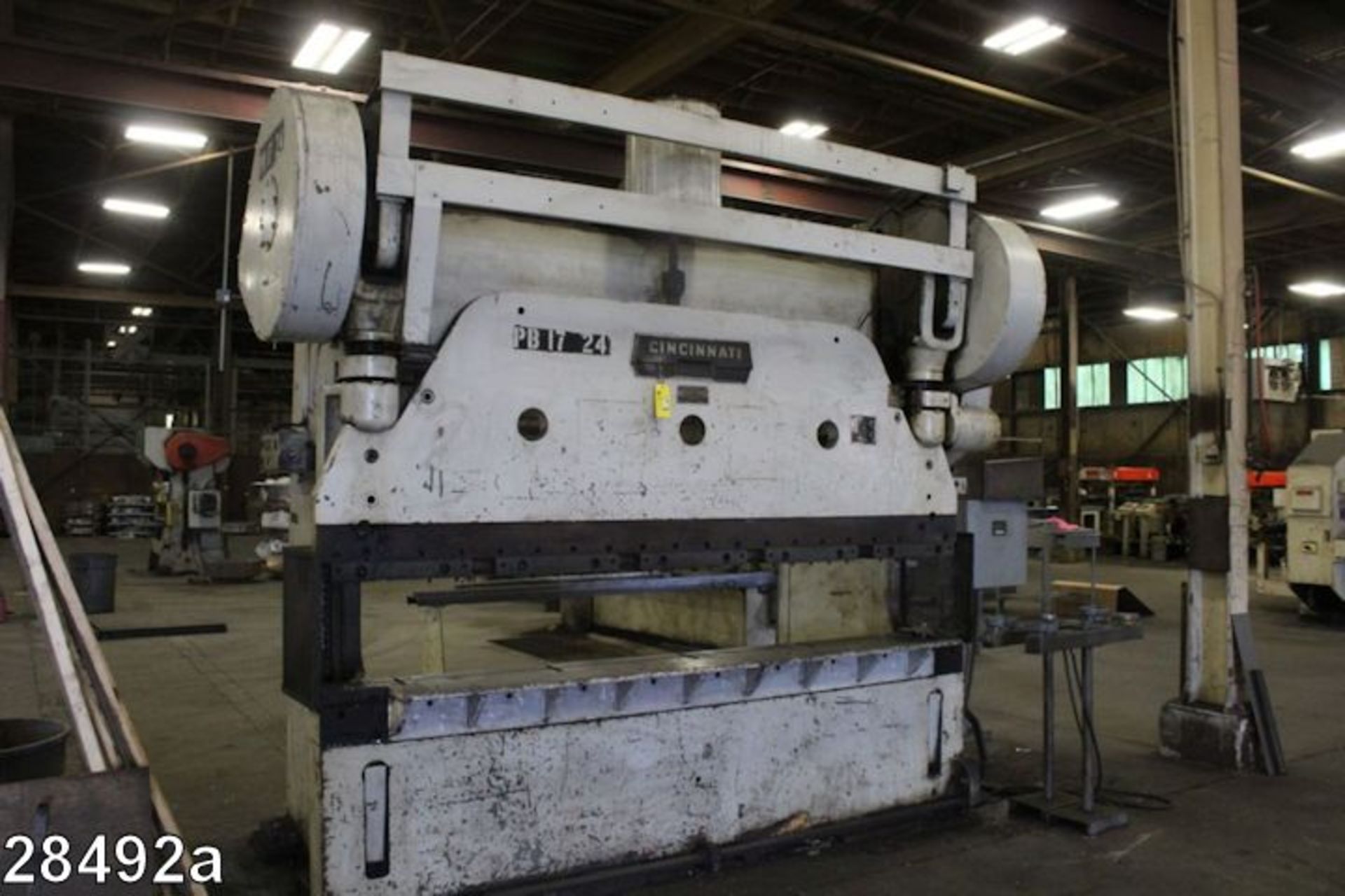 CINCINNATI SERIES 9X8 10 FT. X 3/16" PRESS BRAKE S/N 34557