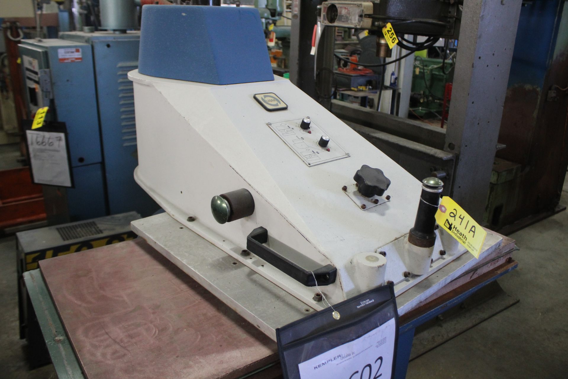 USM MIDEL DVSM-2 25 TON HYDRAULIC CLICKER PRESS - Image 4 of 6