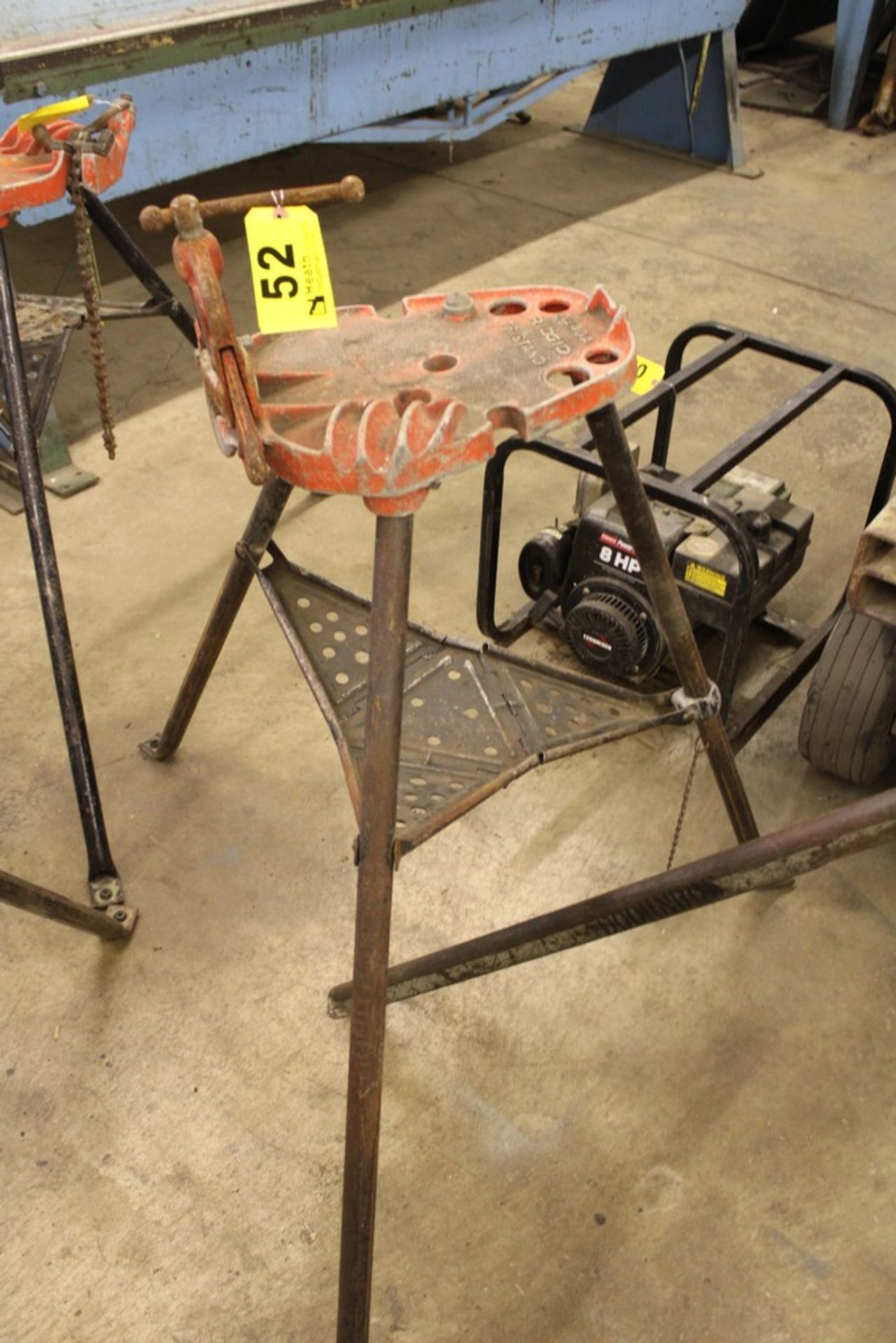 RIDGID NO. 40A TRI-STAND WITH VISE