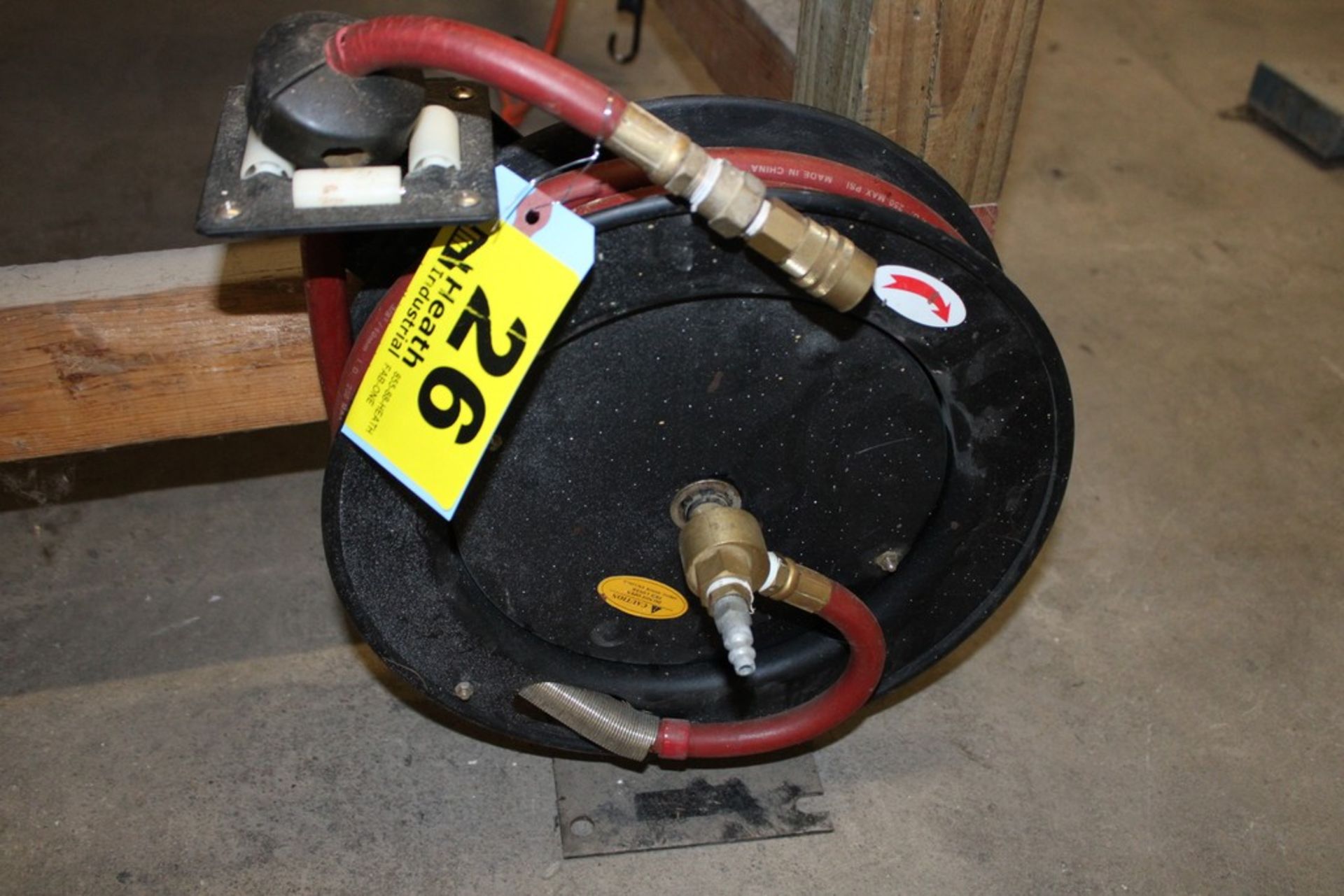 CENTRAL PNEUMATIC MODEL 4604 RETRACTABLE AIR HOSE