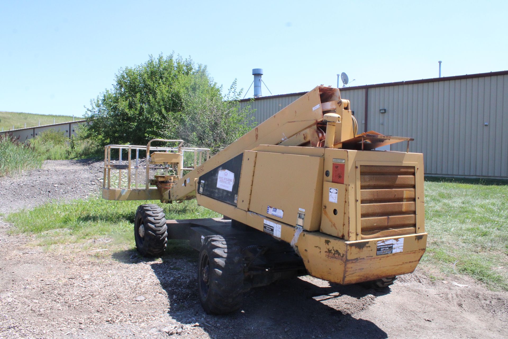 SNORKELIFT TELESCOPHIC BOOM LIFT, 650LB. CAP. WITH ALL-TERRAIN TIRES - Image 15 of 15