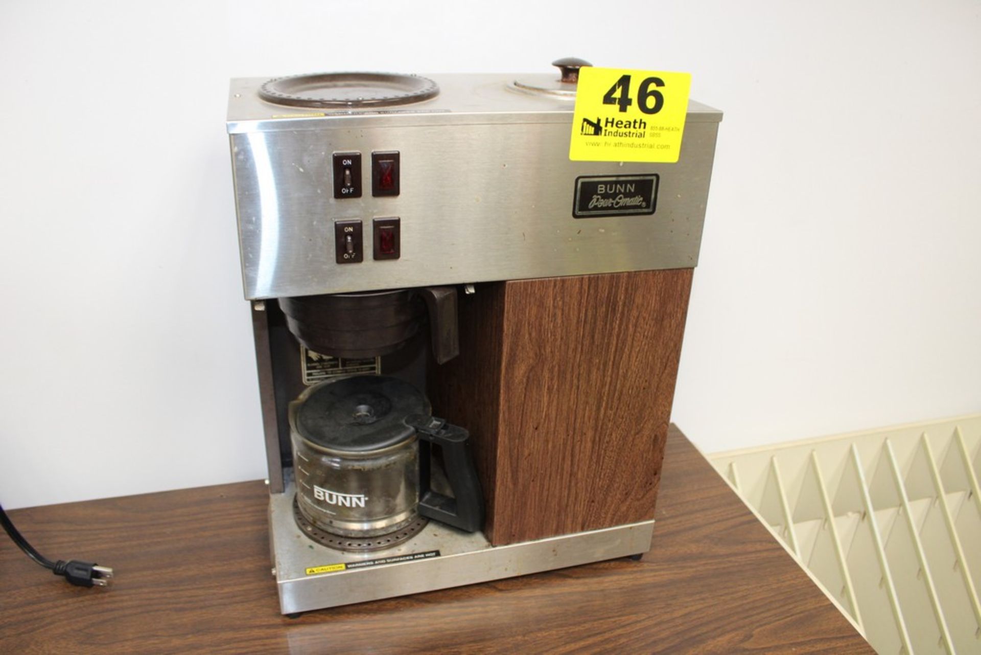 BUNN POUR-O-MATIC COFFEE MAKER, MODEL VPR