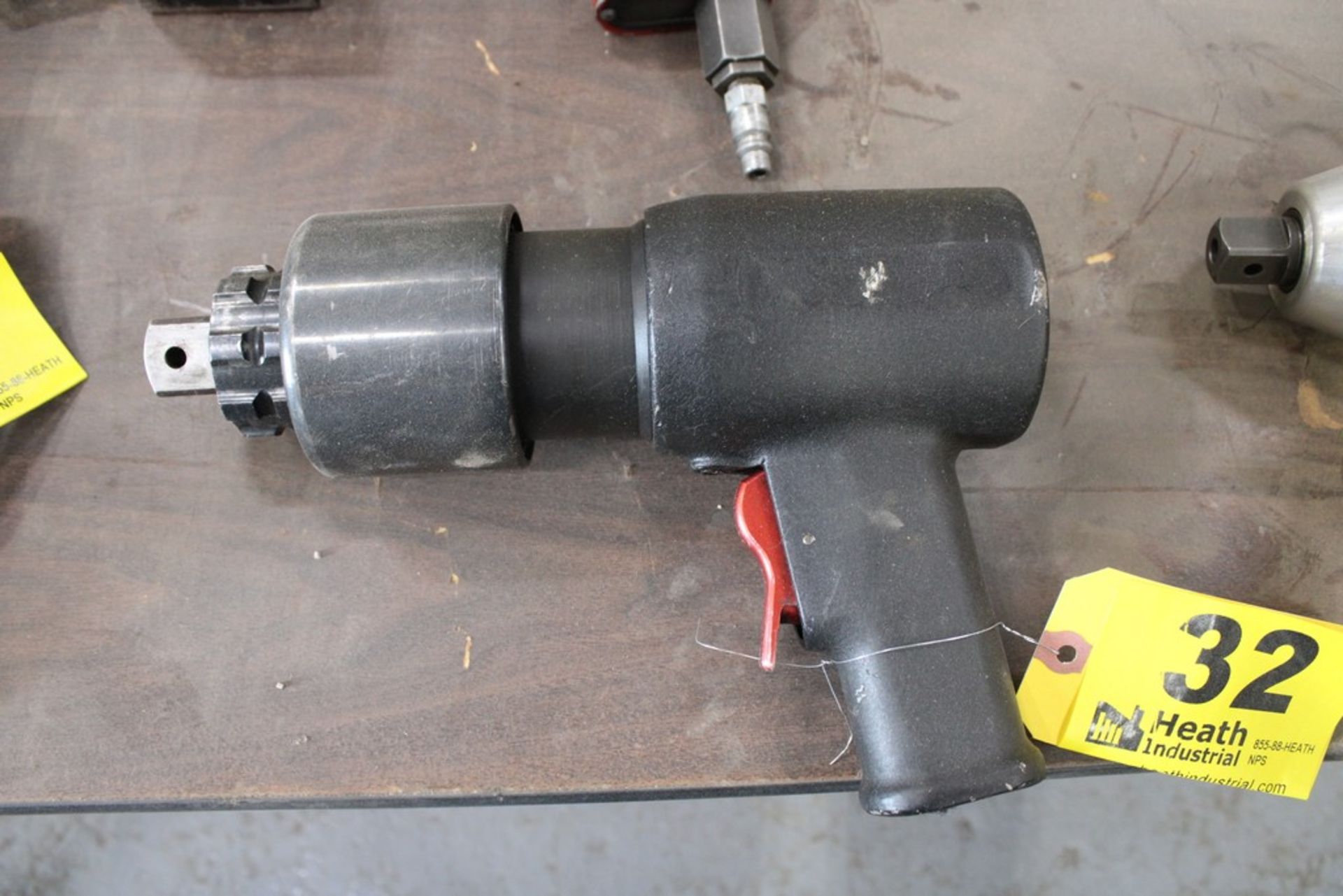 RAPTOR MODEL RP2000 3/4" PNEUMATIC IMPACT WRENCH