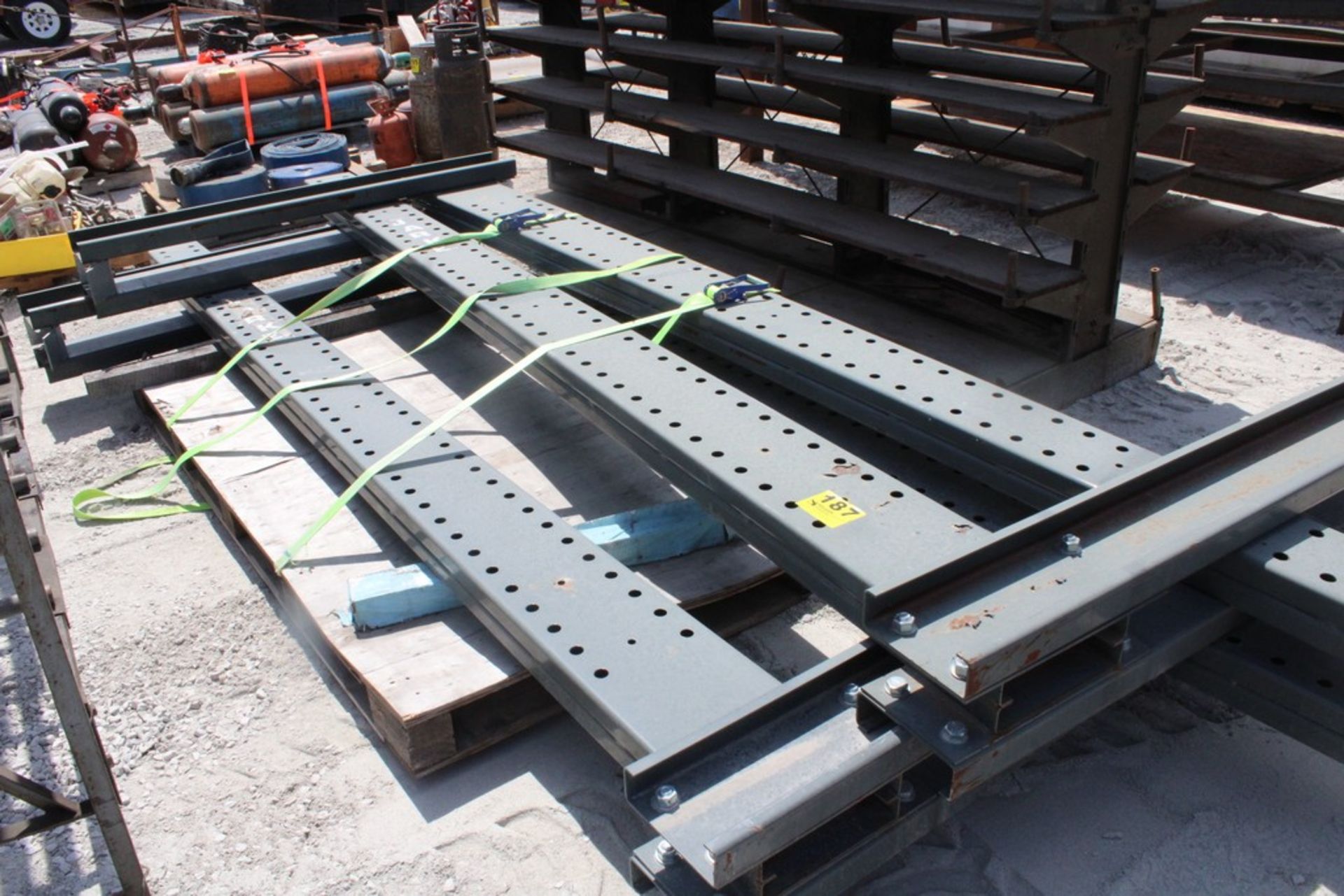 FOUR POST CANTILEVER RACK 9'4" X 78" WITH ARMS