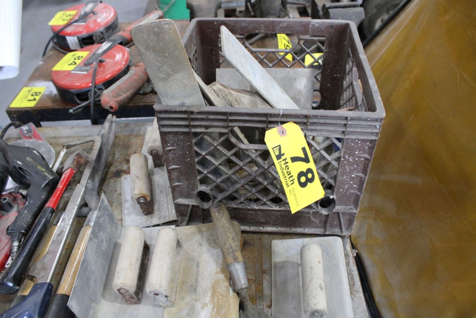 LARGE QTY OF CEMENT FINISHING TROWELS