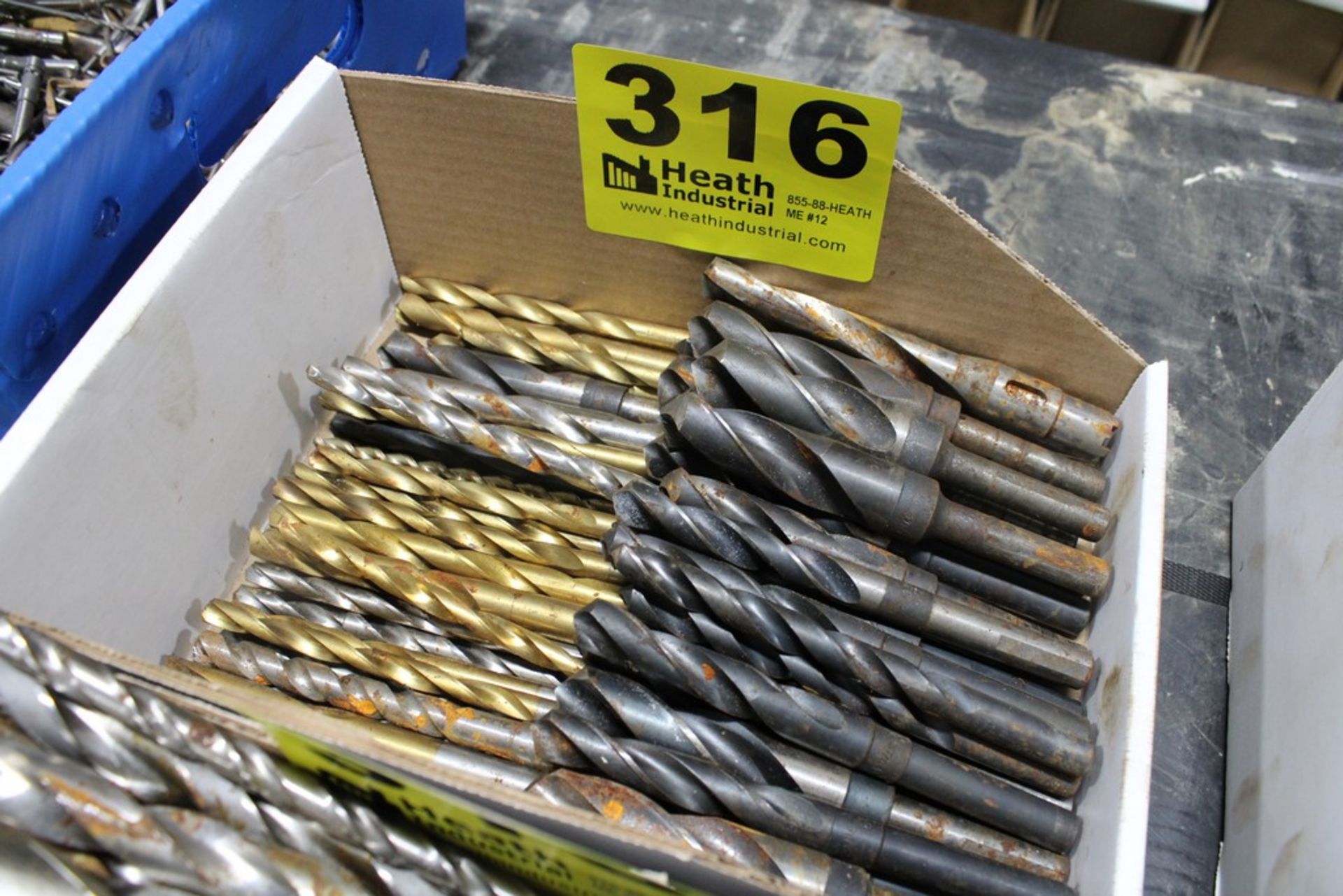 LARGE QTY OF DRILL BITS