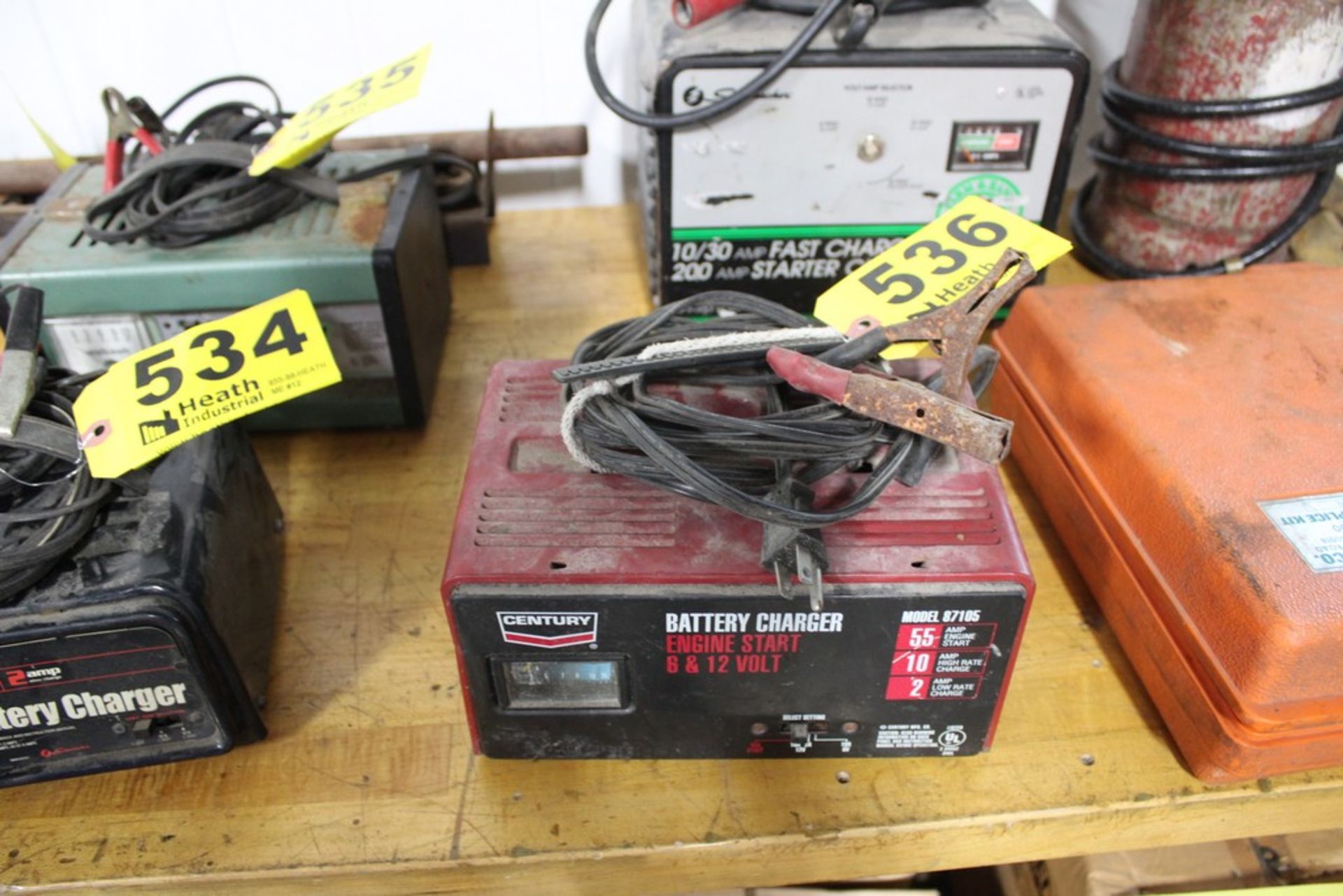 CENTRY MODEL 87105 6/12 VOLT BATTERY CHARGER WITH ENGINE START