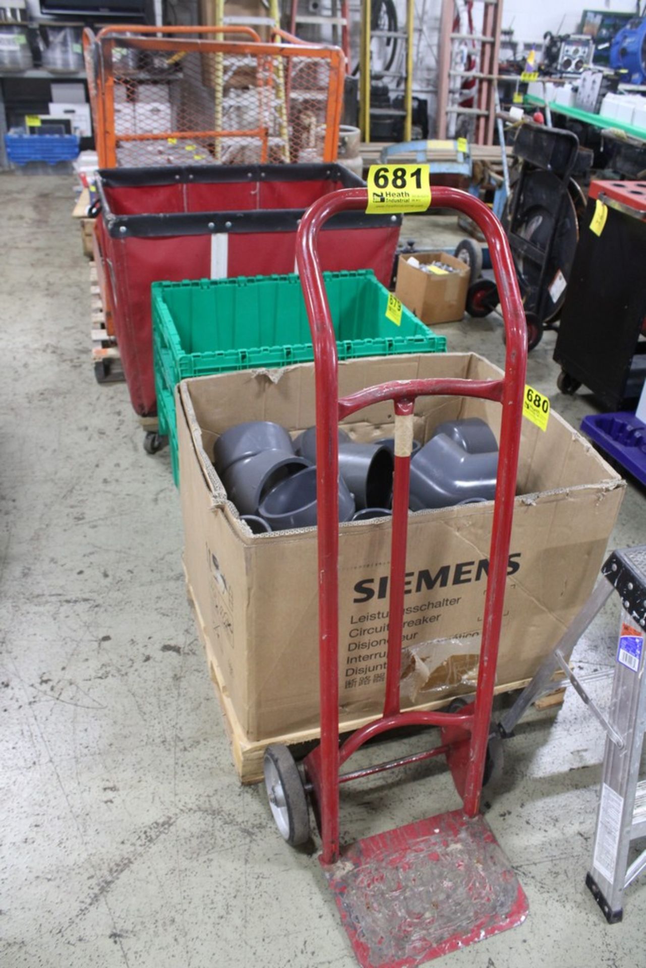 TWO WHEEL STEEL HAND TRUCK WITH SOLID WHEELS