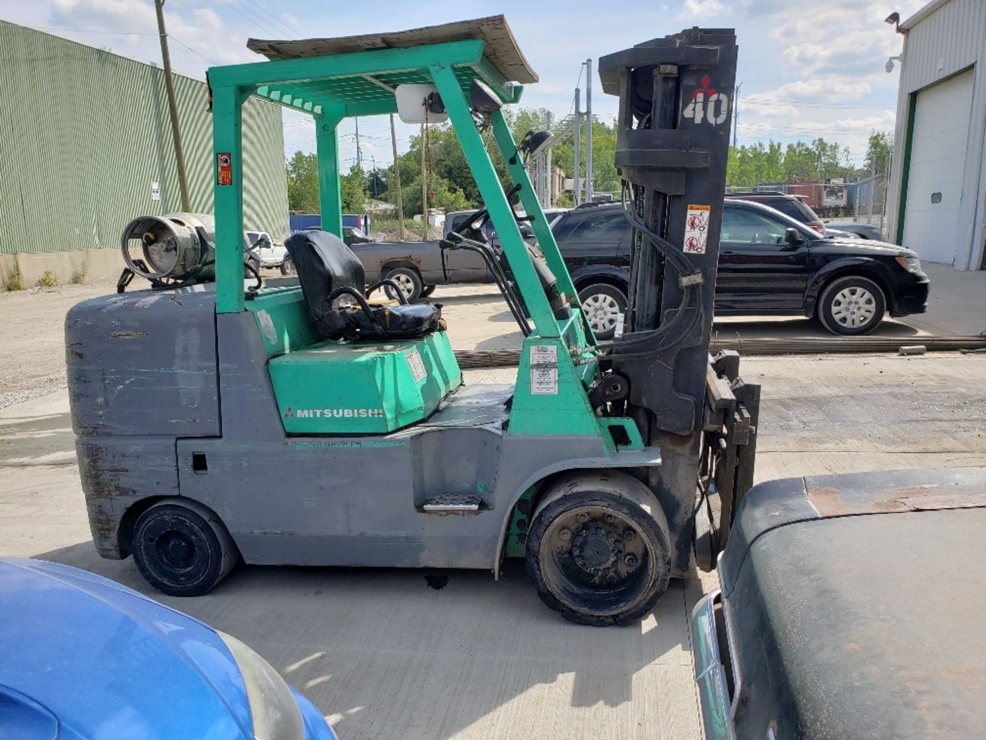 MITSUBISHI MODEL FGC55K LP FORKLIFT TRUCK - Image 3 of 7