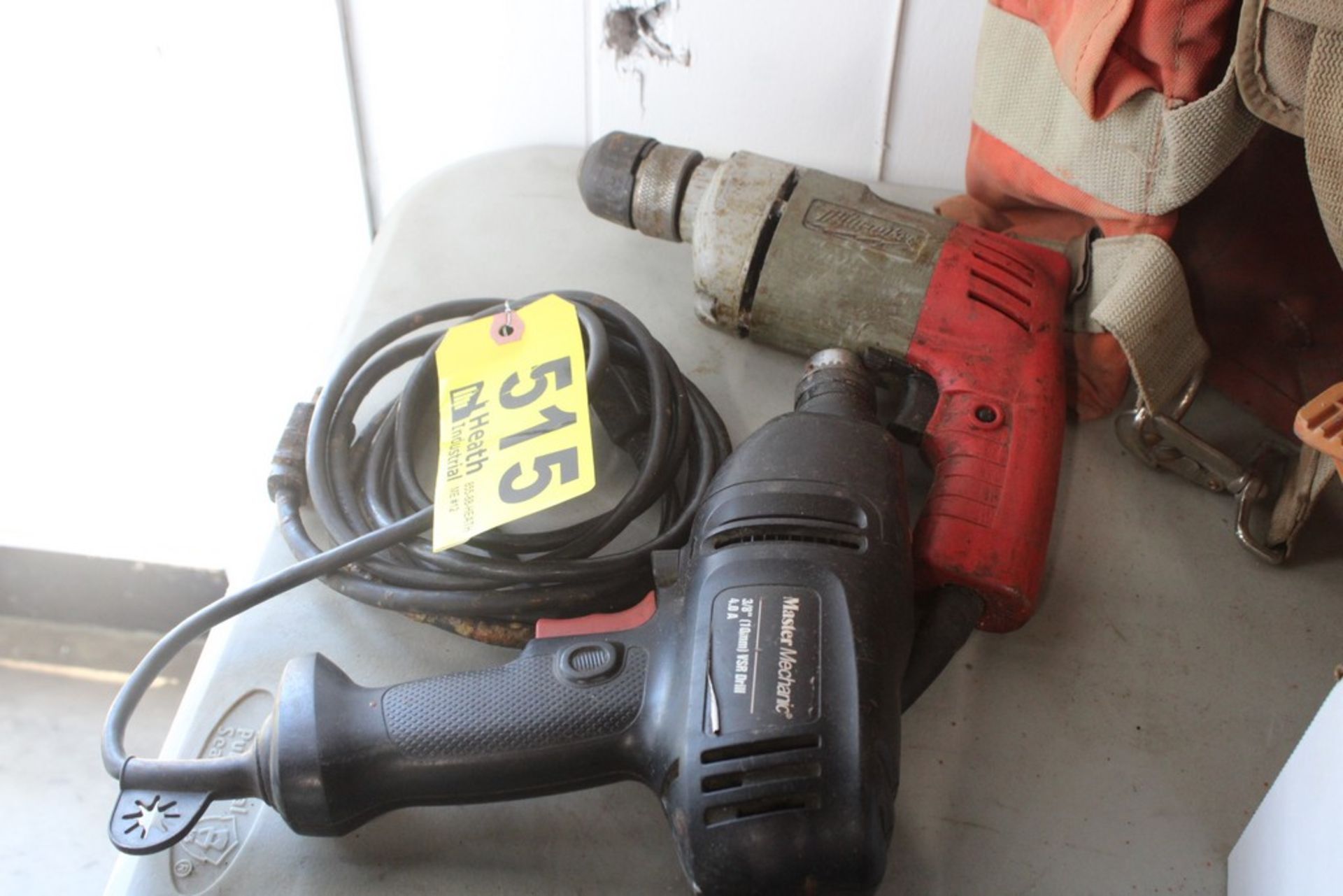 MILWAUKEE & MASTER MECHANIC 3/8" ELECTRIC DRILLS