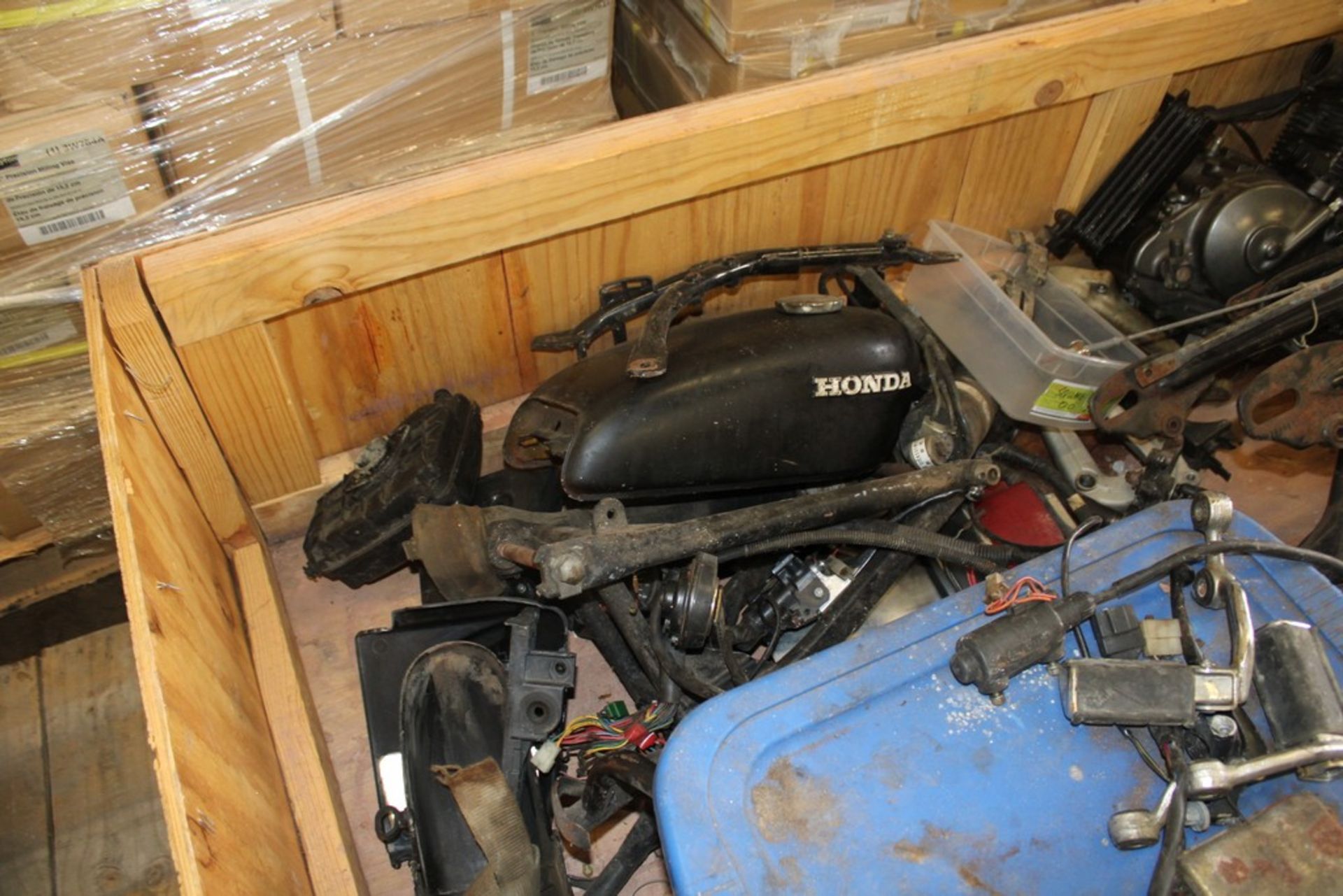 LARGE QTY OF MOTORCYCLE PARTS, MOTORS, FRAME, SEAT, ETC. - Image 2 of 6