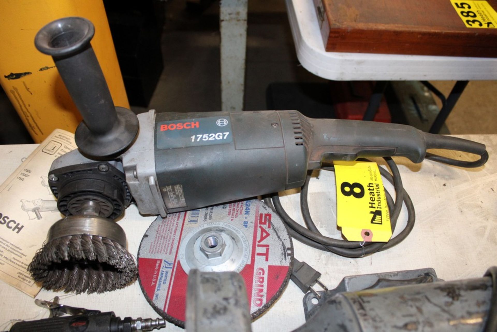 BOSCH MODEL 1752G7 RIGHT ANGLE GRINDER WITH EXTRA WHEEL
