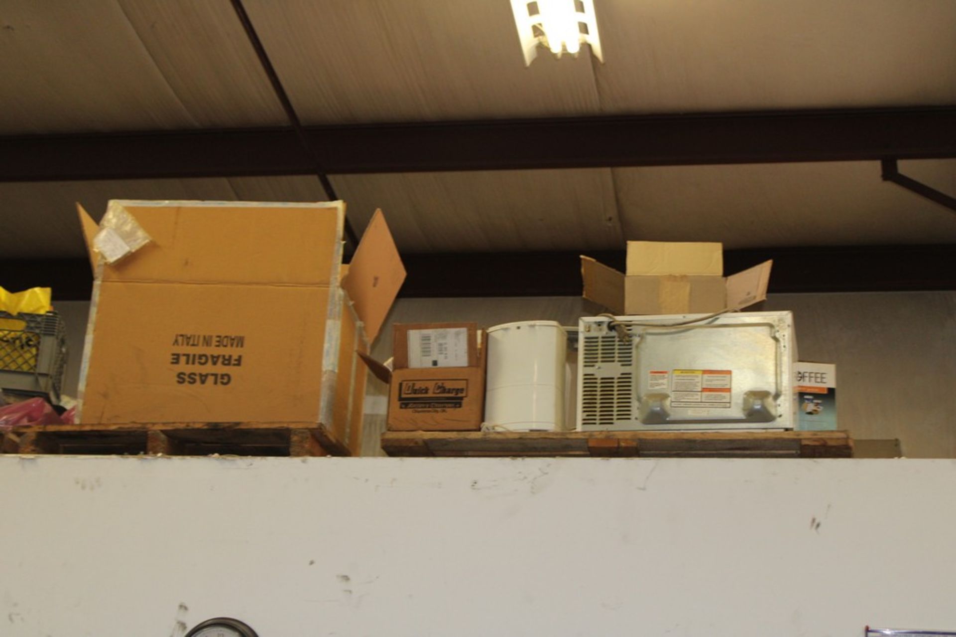 CONTENTS OF LOFT OVER OFFICES: MICROWAVE, MONITORS, ETC. - Image 4 of 4